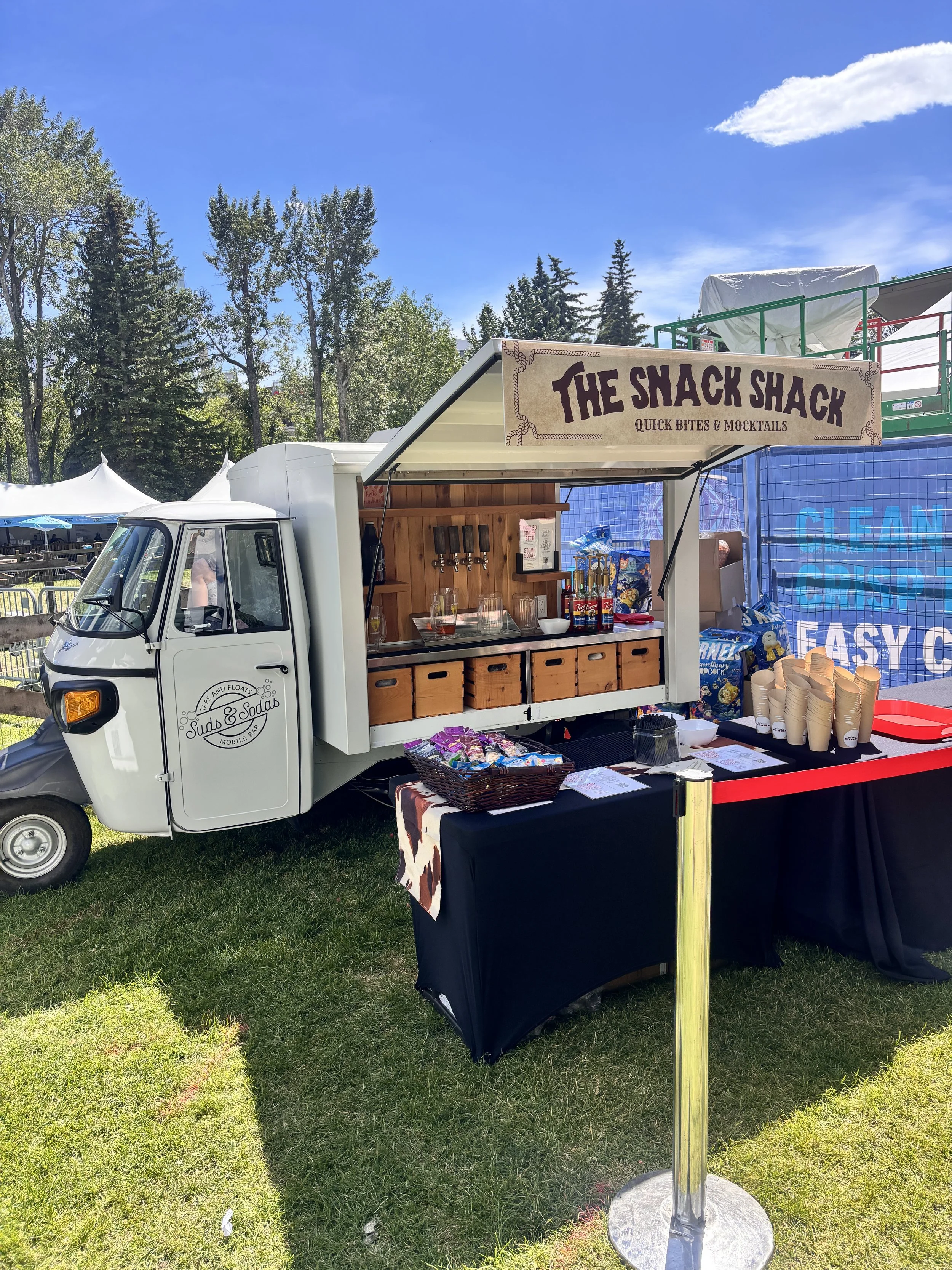 Suds & Sodas Piaggio Apé Snack Shack Oxford Stomp