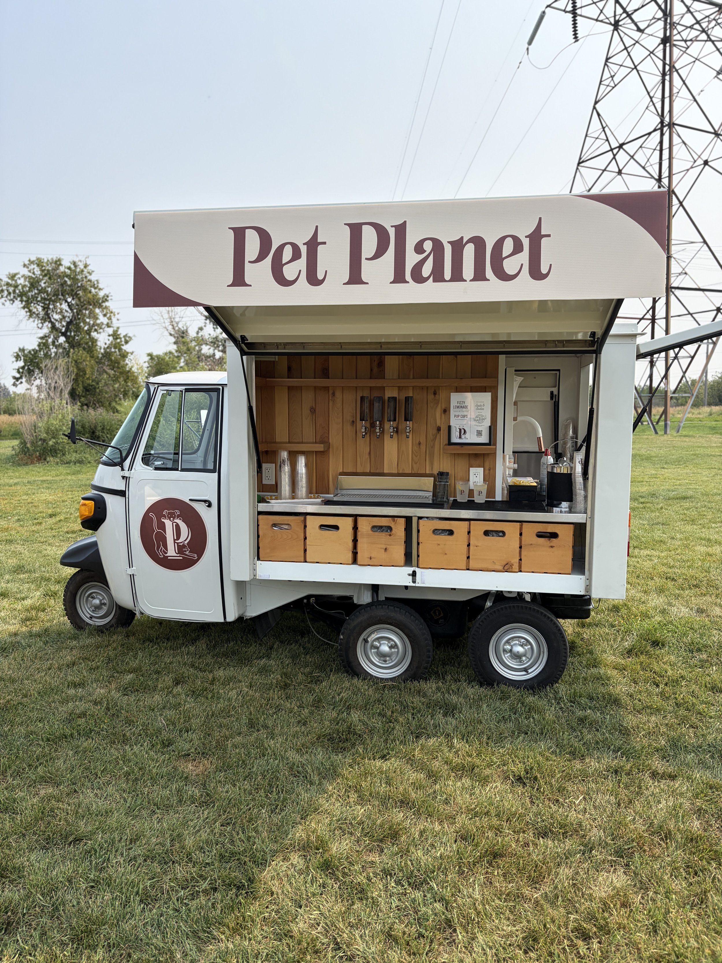 Suds & Sodas Piaggio Apé Pet Planet Pop-Up