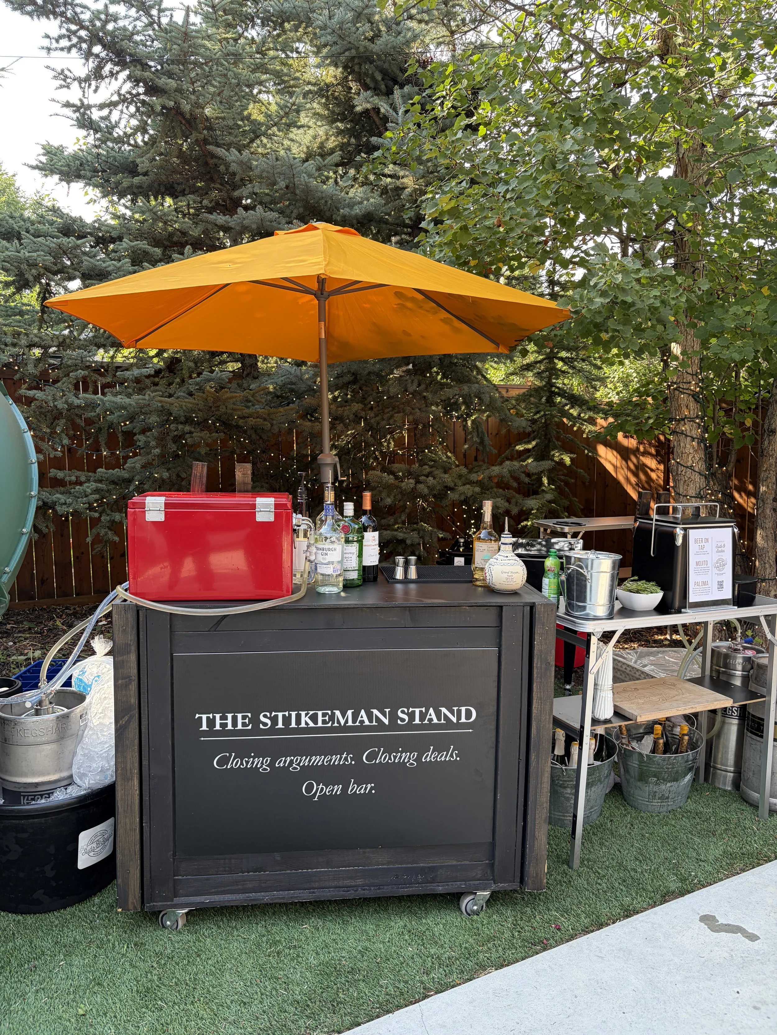 Suds & Sodas Portable Bar Stikeman