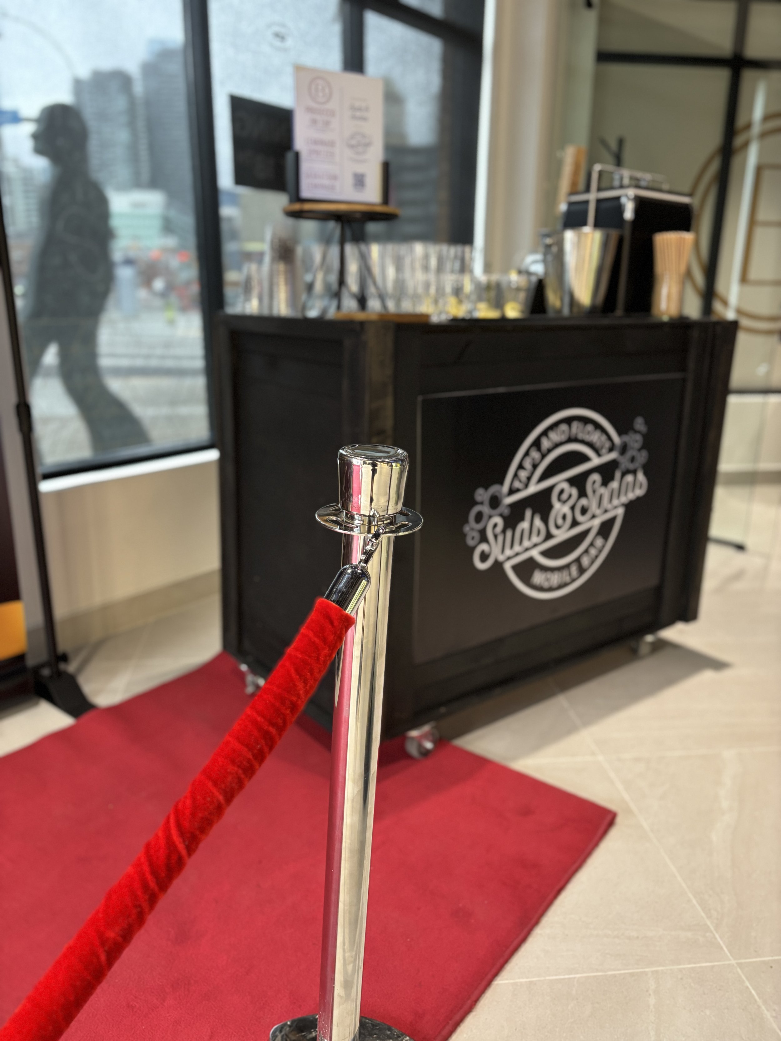 Suds & Sodas Wooden Portable Bar