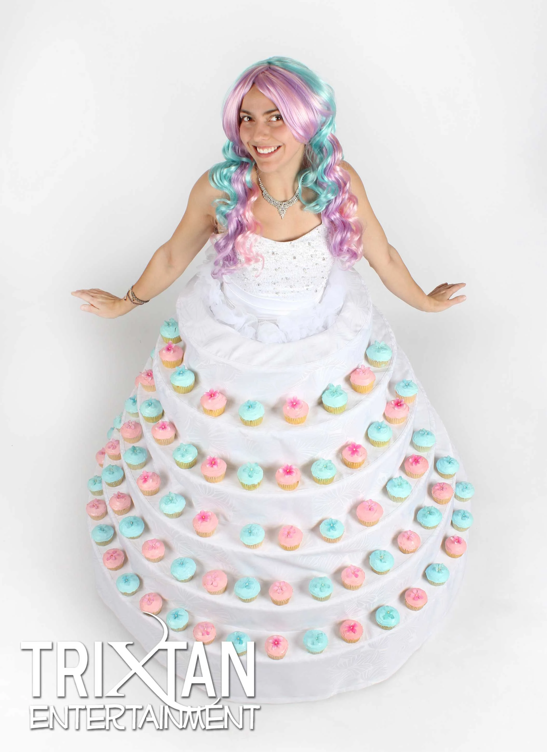 Trixtan Entertainment Cupcake Table