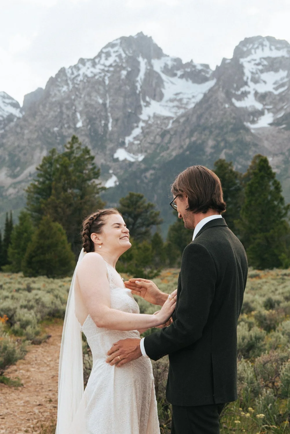 Mountain View turnout wedding photos