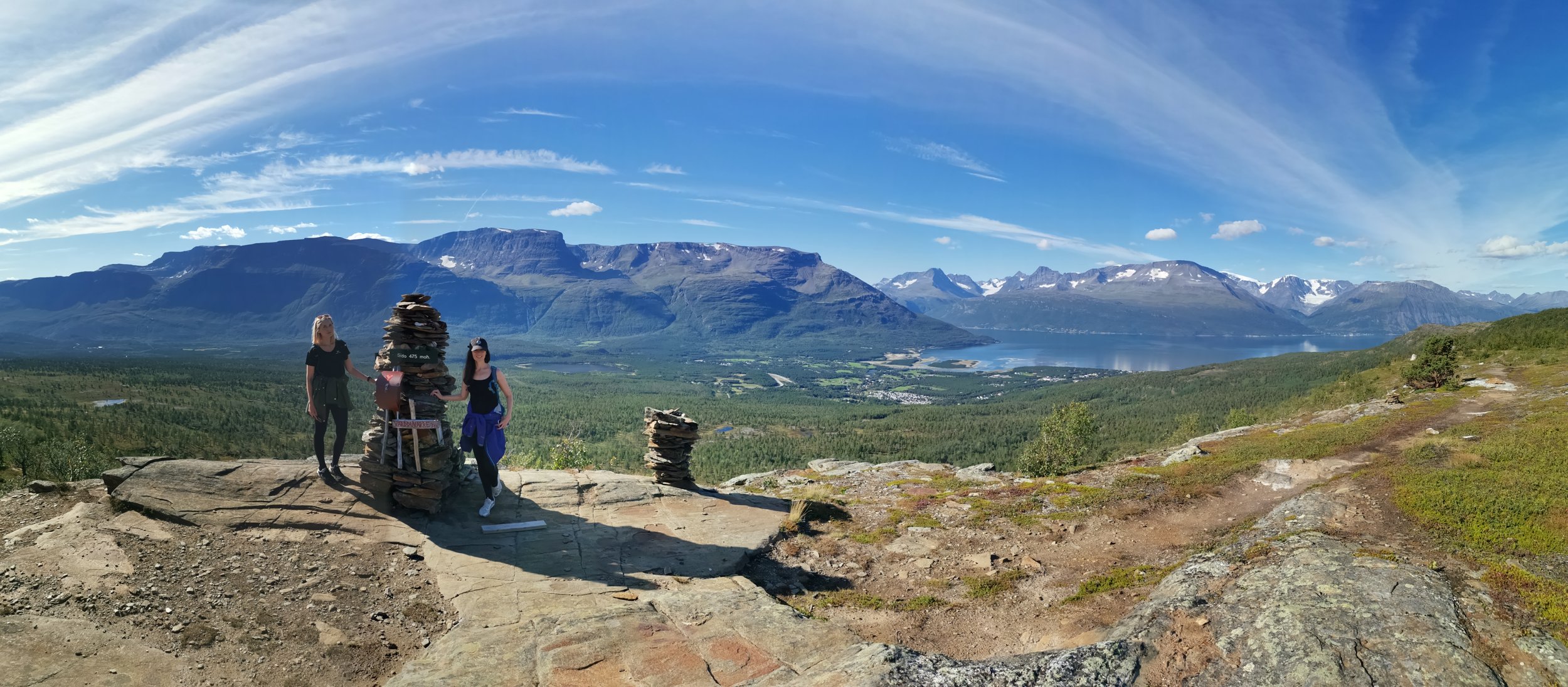 CAHKAL_Arctic_Ocean_hiking_1.jpg