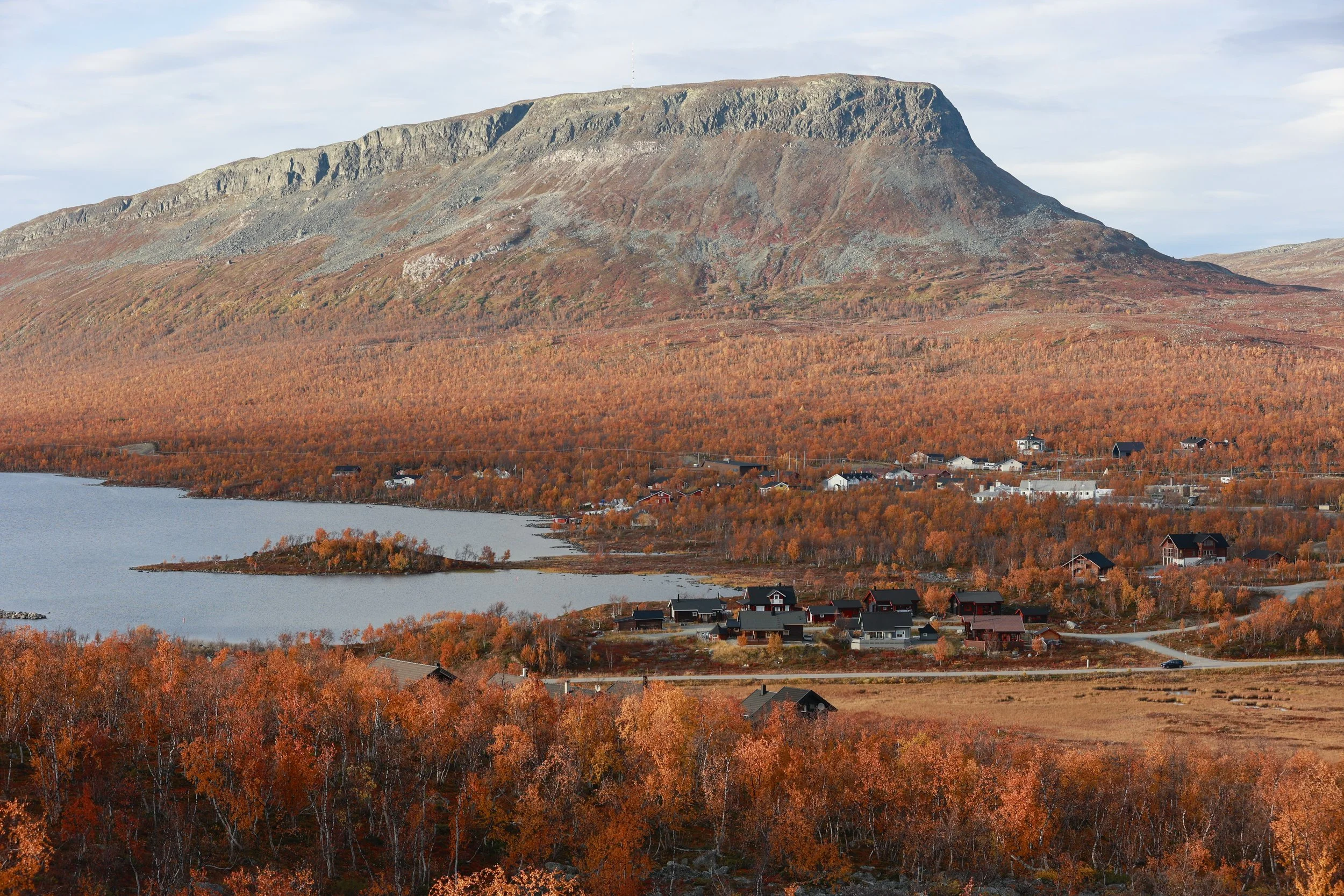 CAHKAL_autumn-landscape_3.jpg