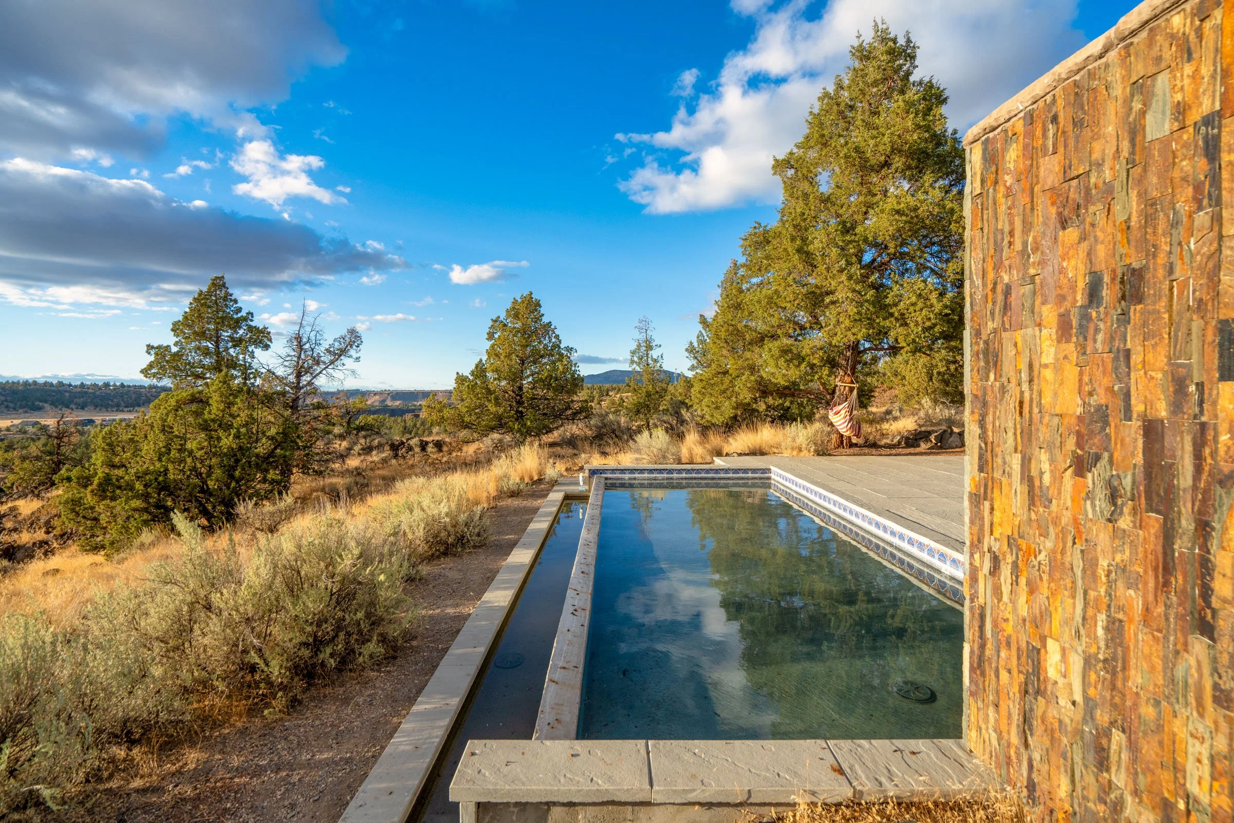 183_Green Rock Retreat_Interior-Exterior_Pro Property Photos_Bend Real Estate Photographer Wasim Muklashy_2400px-webres.jpg