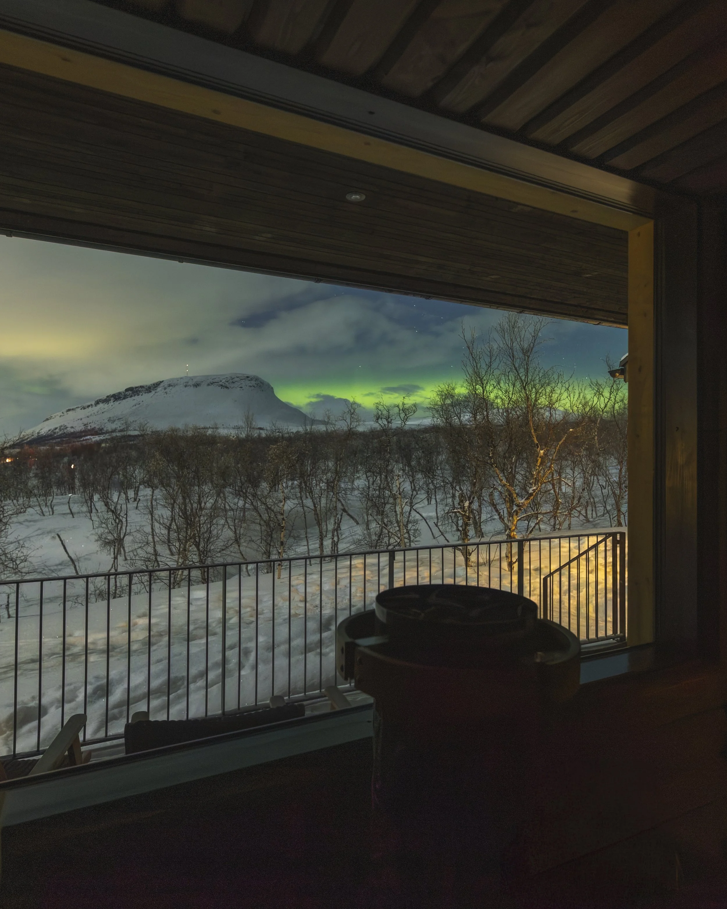 Cahkal-Hotel_exterior-sauna-auroras-2025-1.jpg