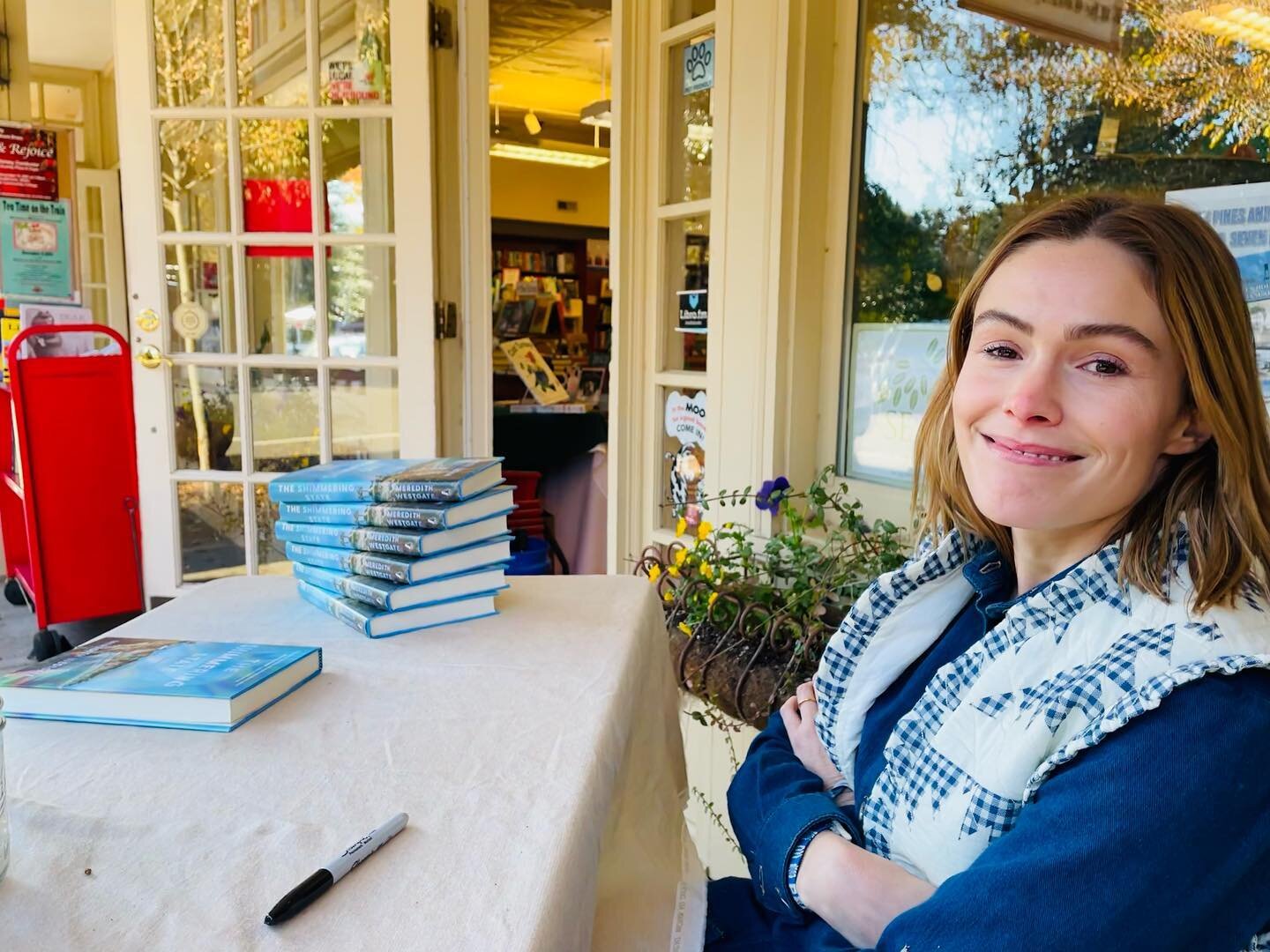 signed a couple stacks of my shimmering wares down in north carolina over the weekend 🌲✨ thank you for having me, @thecountrybookshop it was such a pleasure to chat with everyone who came out!