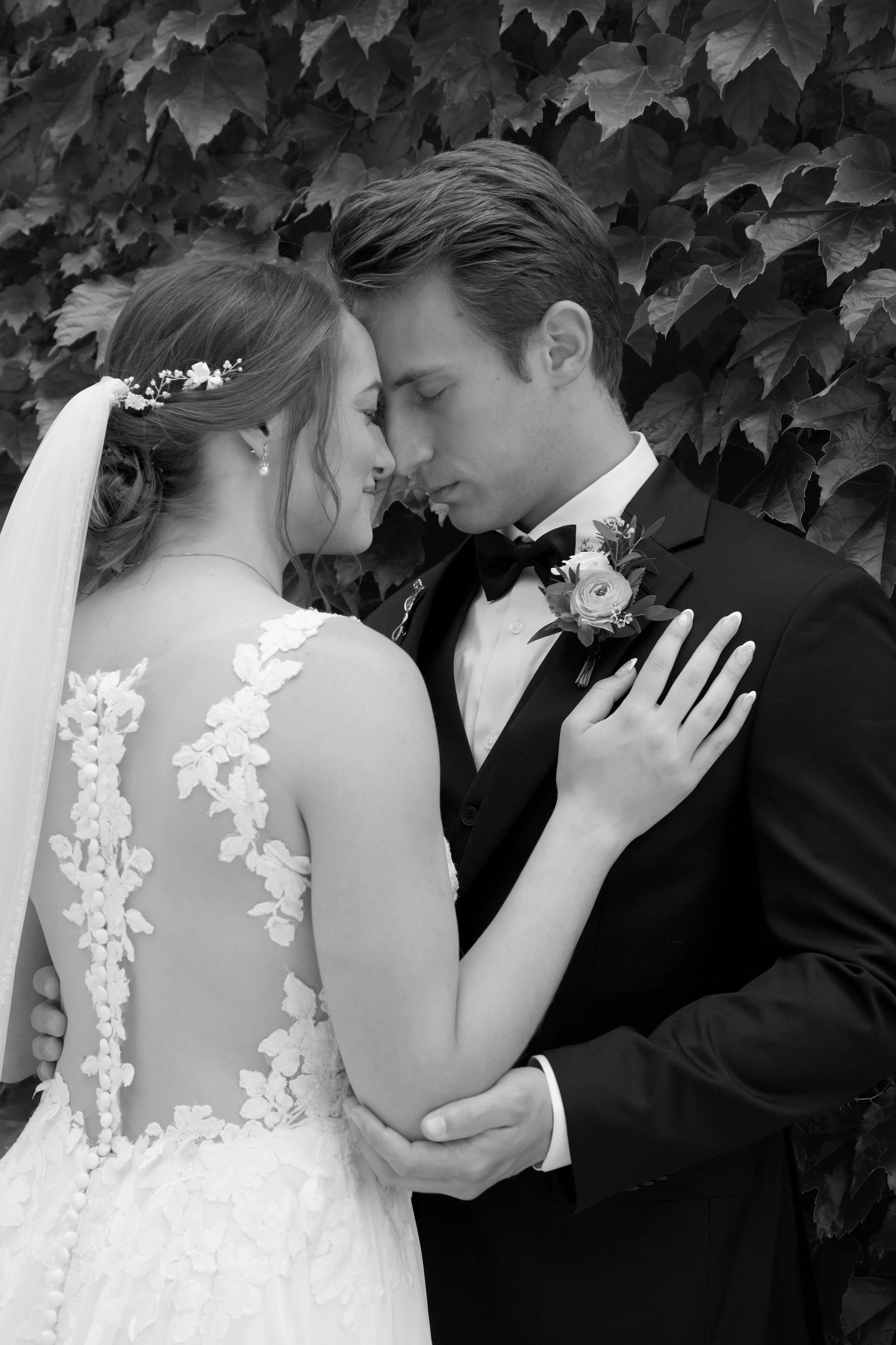 Texas Hill Country Wedding Photographer / Austin Documentary Wedding Photographer / Texas Hill Country Weddings