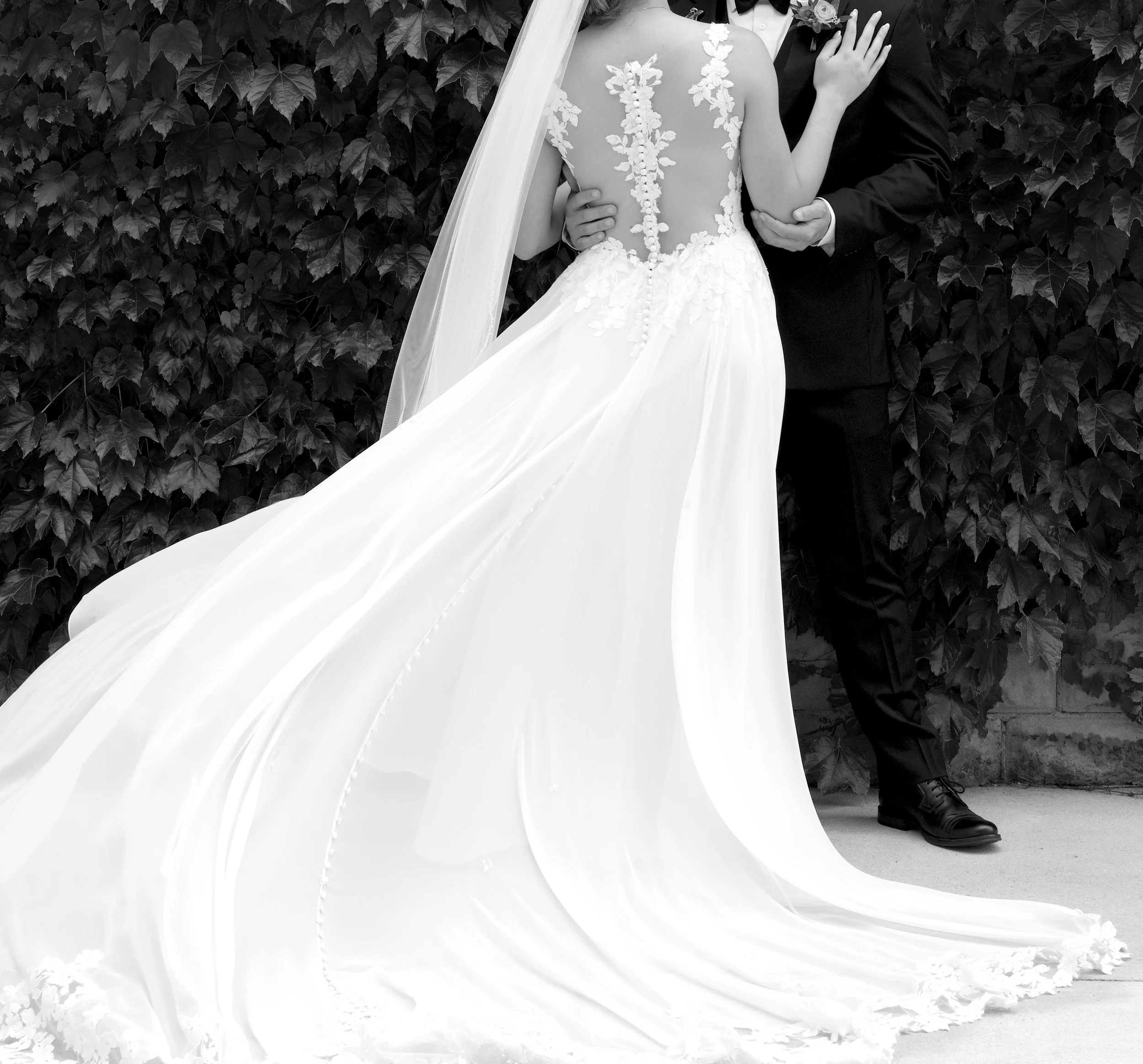 Texas Hill Country Wedding Photographer / Austin Documentary Wedding Photographer / Texas Hill Country Weddings