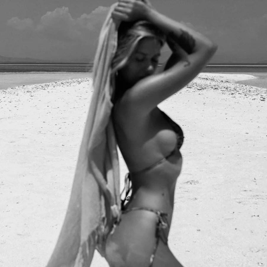 EA4C33BE-304B-46C3-87E7-41C5C48A8D2E