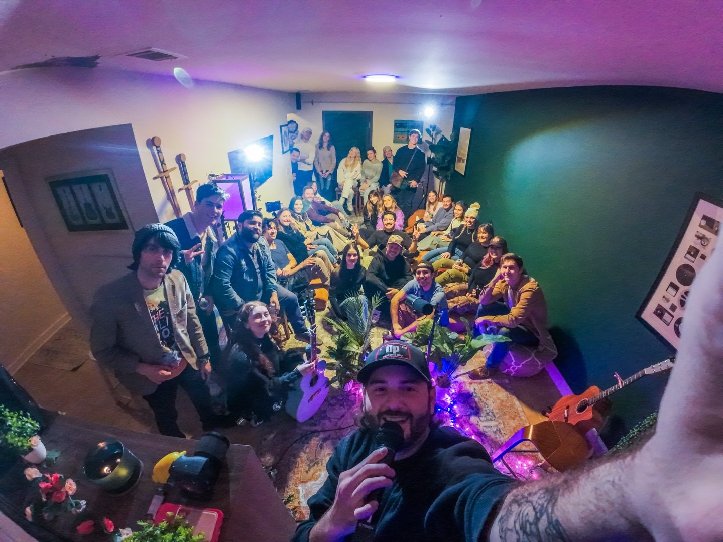 january spotlight. full room. good people. good songs. exactly how we wanted to start the year.
 #nashvillepop #artistspotlight #nashvillemusic #musiccommunity #houseshow