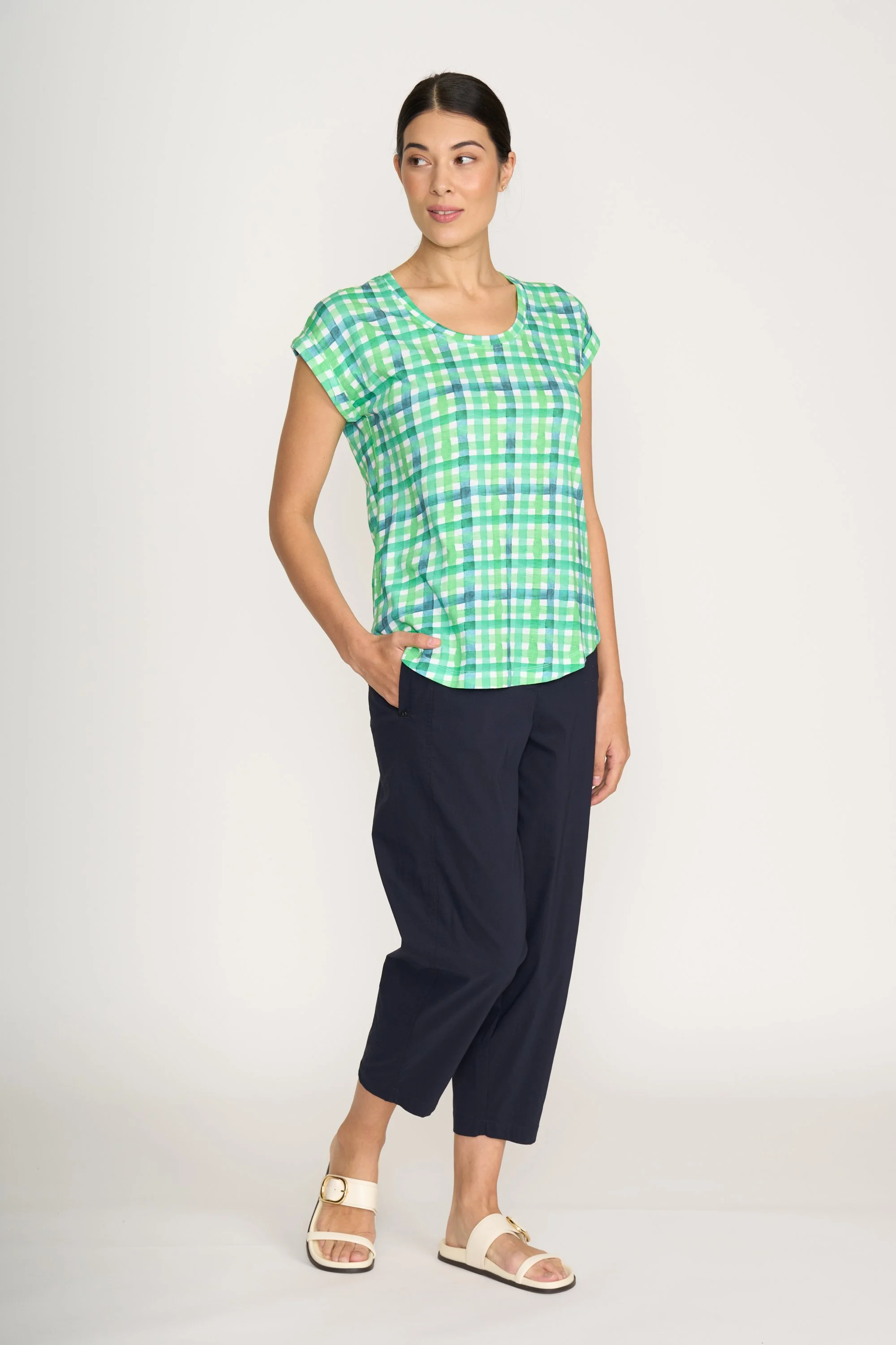 FO8173 EDGY, FO7833 TRUE NAVY (3).jpg