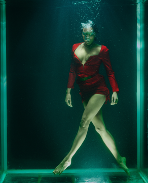 Being a Bond-esque sub-mergency, it is only natural any women caught in it will be wearing an outfit more appropriate at a nightclub or perhaps a down-town street corner…Photo by&nbsp;Engin Akyurt&nbsp;from&nbsp;Pexels
