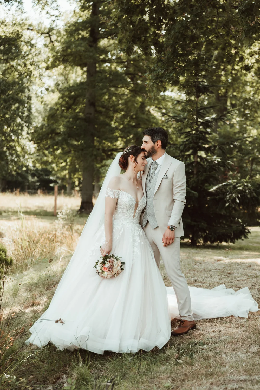 Shooting couple