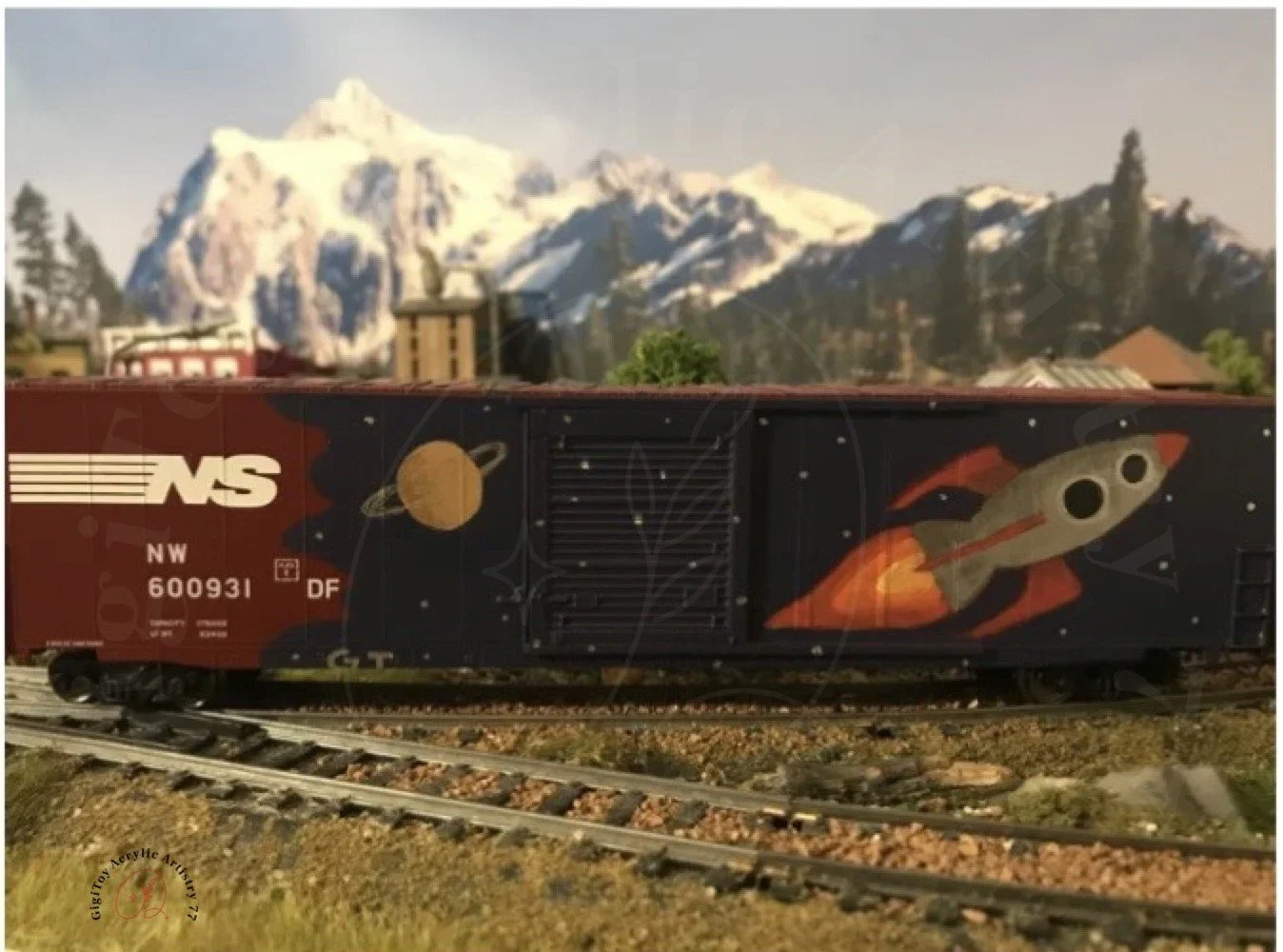  Hand-painted spaceship on model train