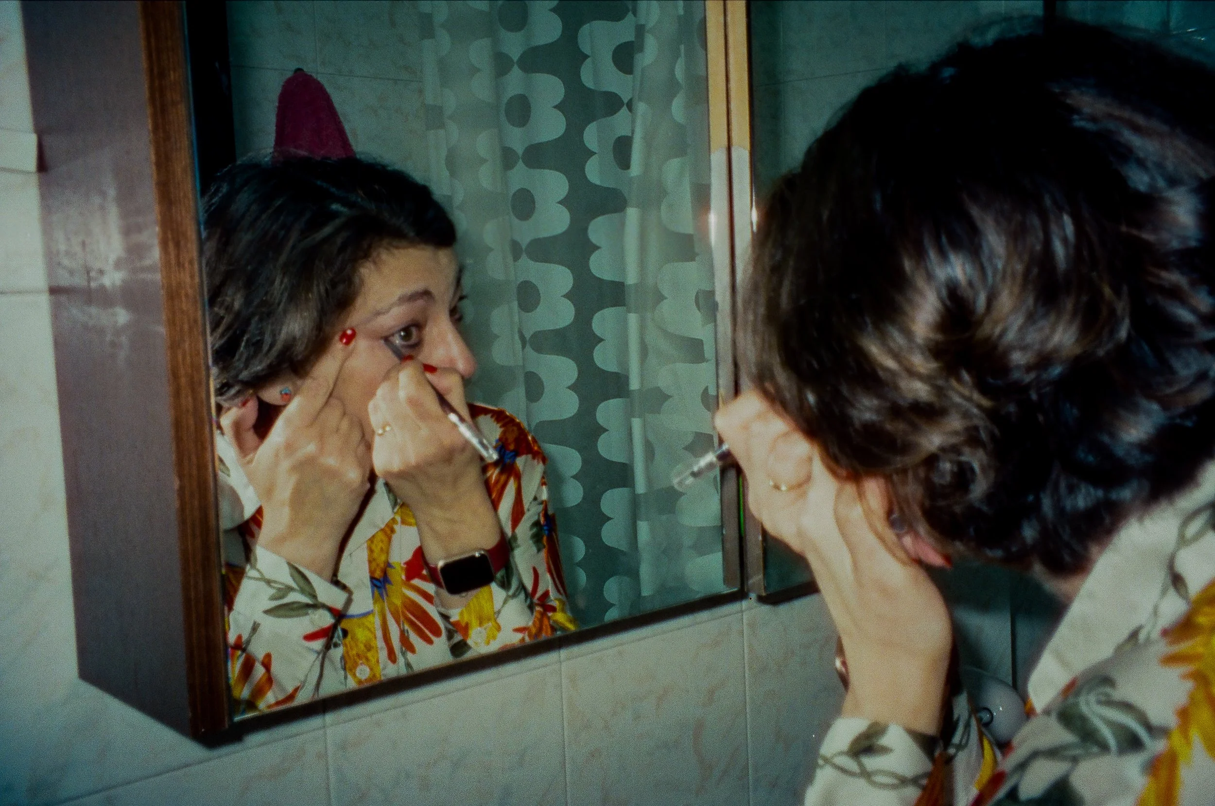  My mother puts on makeup