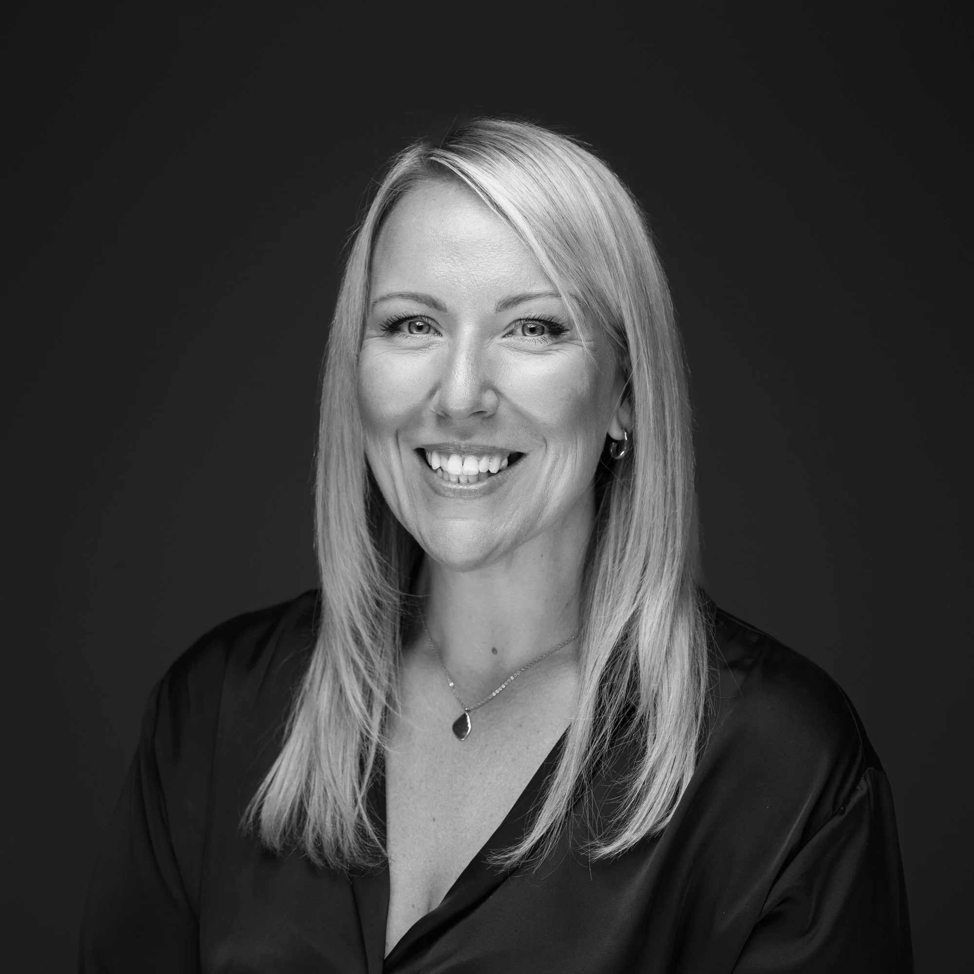 headshot photography, linkedin headshots, corporate headshot, team corporate headshots, northamptonshire, Kettering, Wellingborough, Bedford, headshot photography near me, best headshot photographer northants, professional headshot photographer