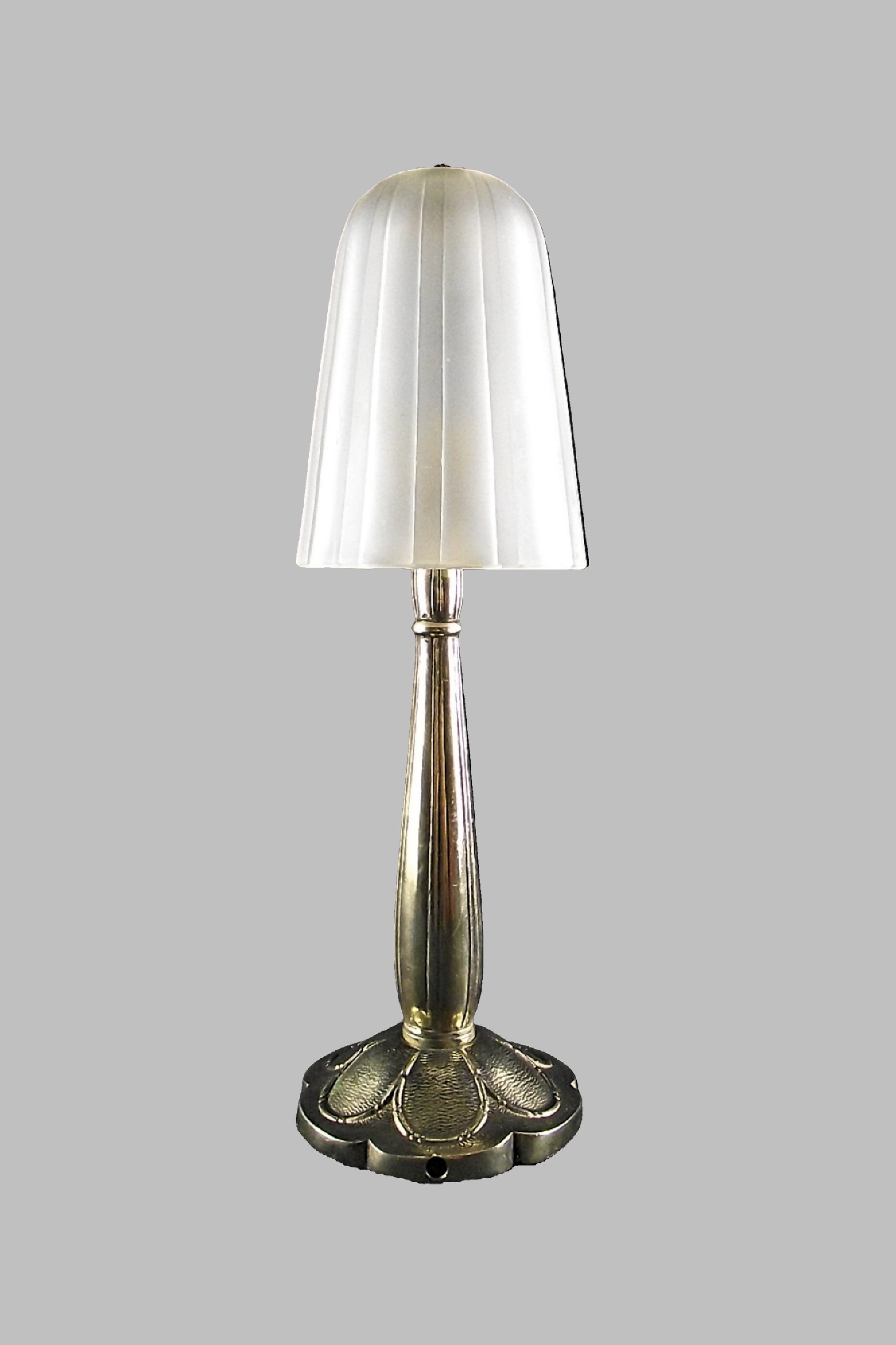 Art Deco lamp for collectors of exceptional lighting, vintage original France 1930s