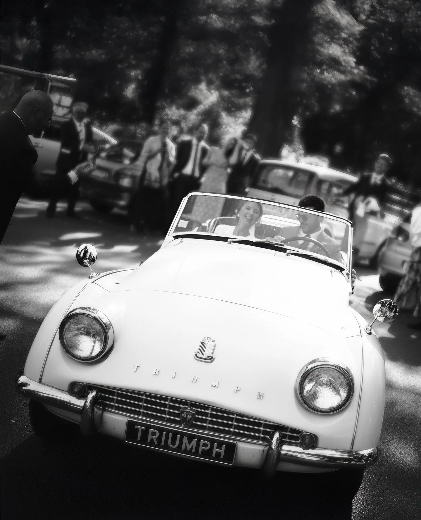 There&rsquo;s something effortlessly chic about the way a wedding day unfolds in the French countryside, where elegance meets authenticity and every detail feels considered. As the couple leaves for their reception, laughter fills the air, and all ey