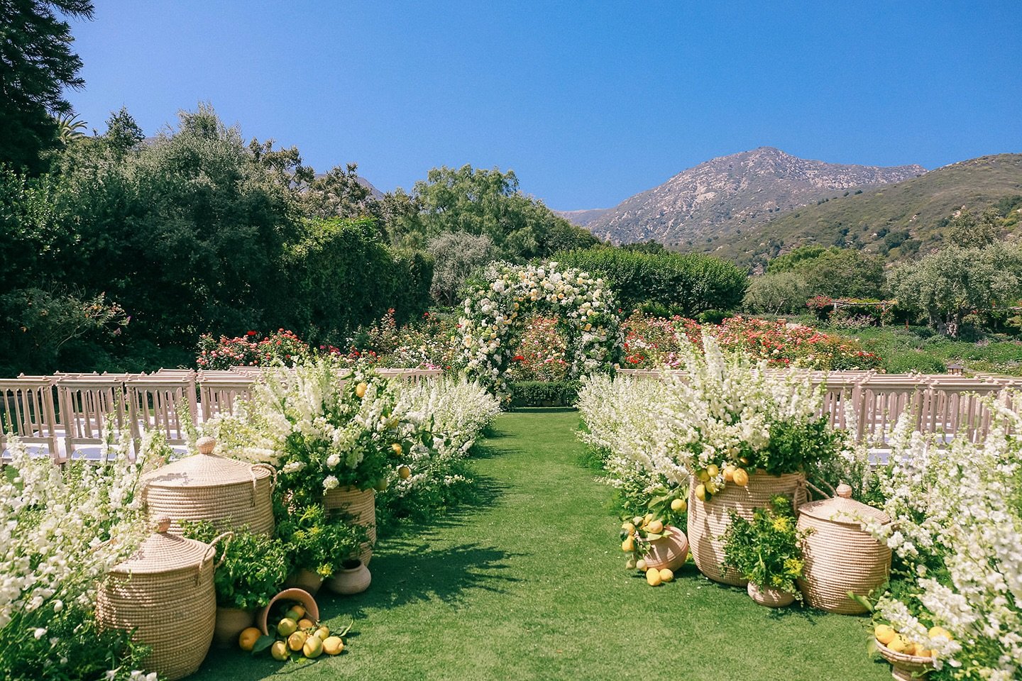 Summer at the ranch with @nicolealexandraweddings. Photography @galloisphoto