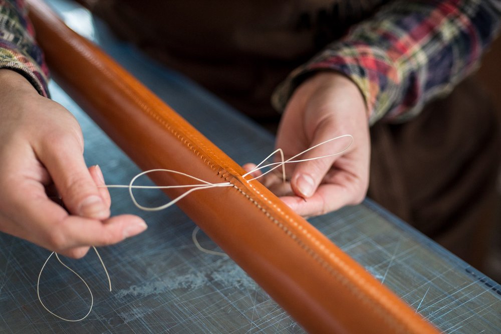 Bill-Amberg-Studio-leather-handrail-stitching.jpg