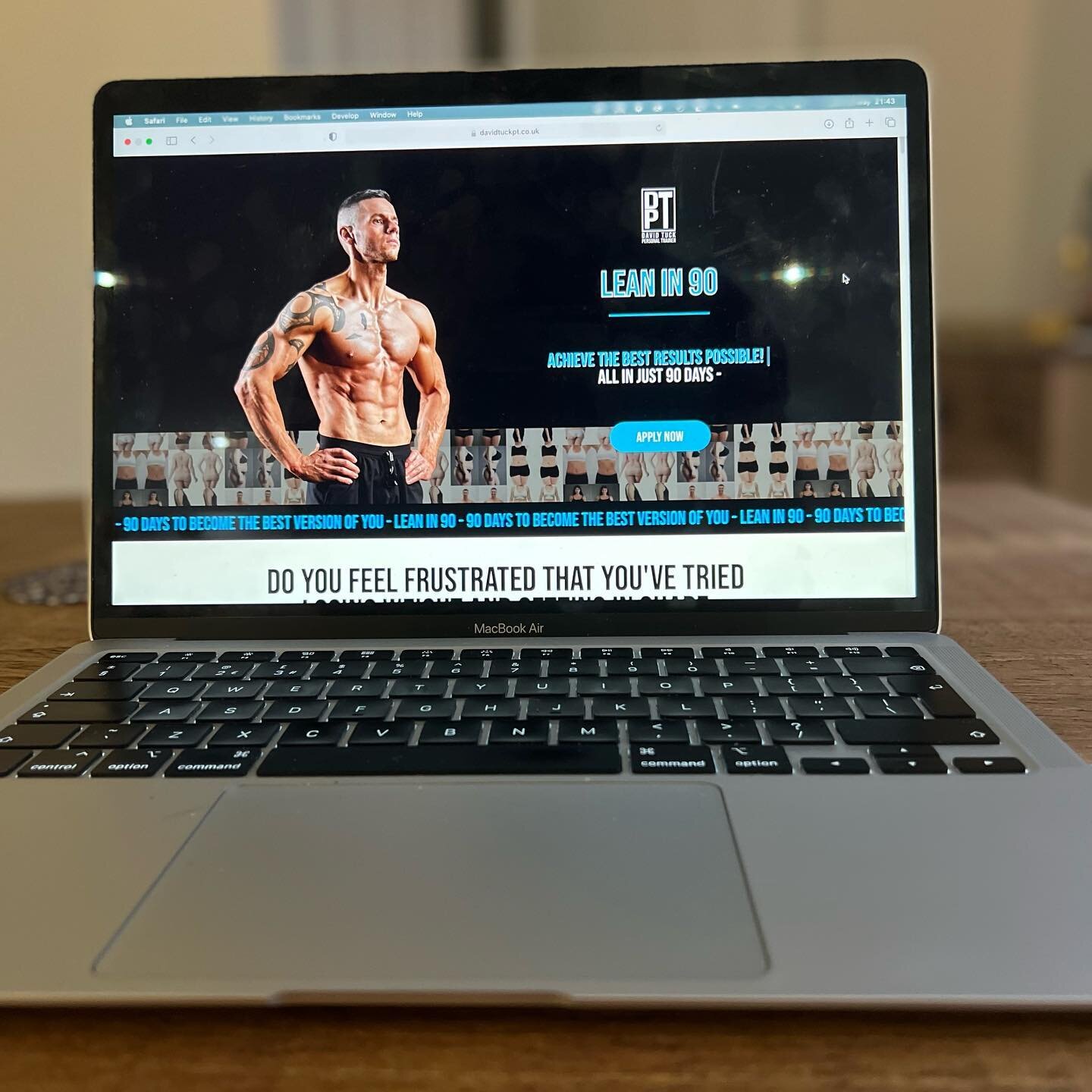 New page live on the site 🤩 

With some of my new pics from the shoot

Even after a busy day of training clients, online check ins and a beast of an upper session in the gym 💪 

It&rsquo;s easy for me to sit down at night and continue trying to imp