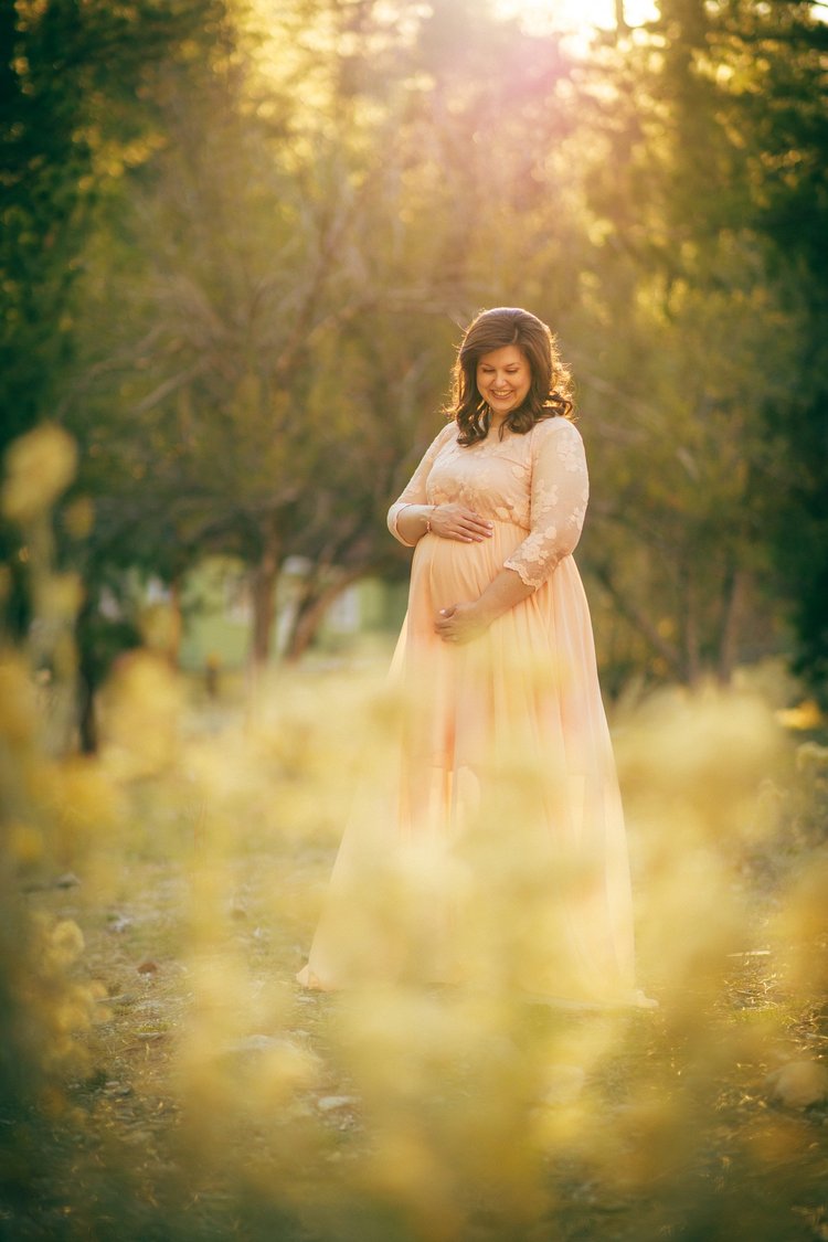 Las Vegas maternity photographer, portrait among the pines at Mount Charleston