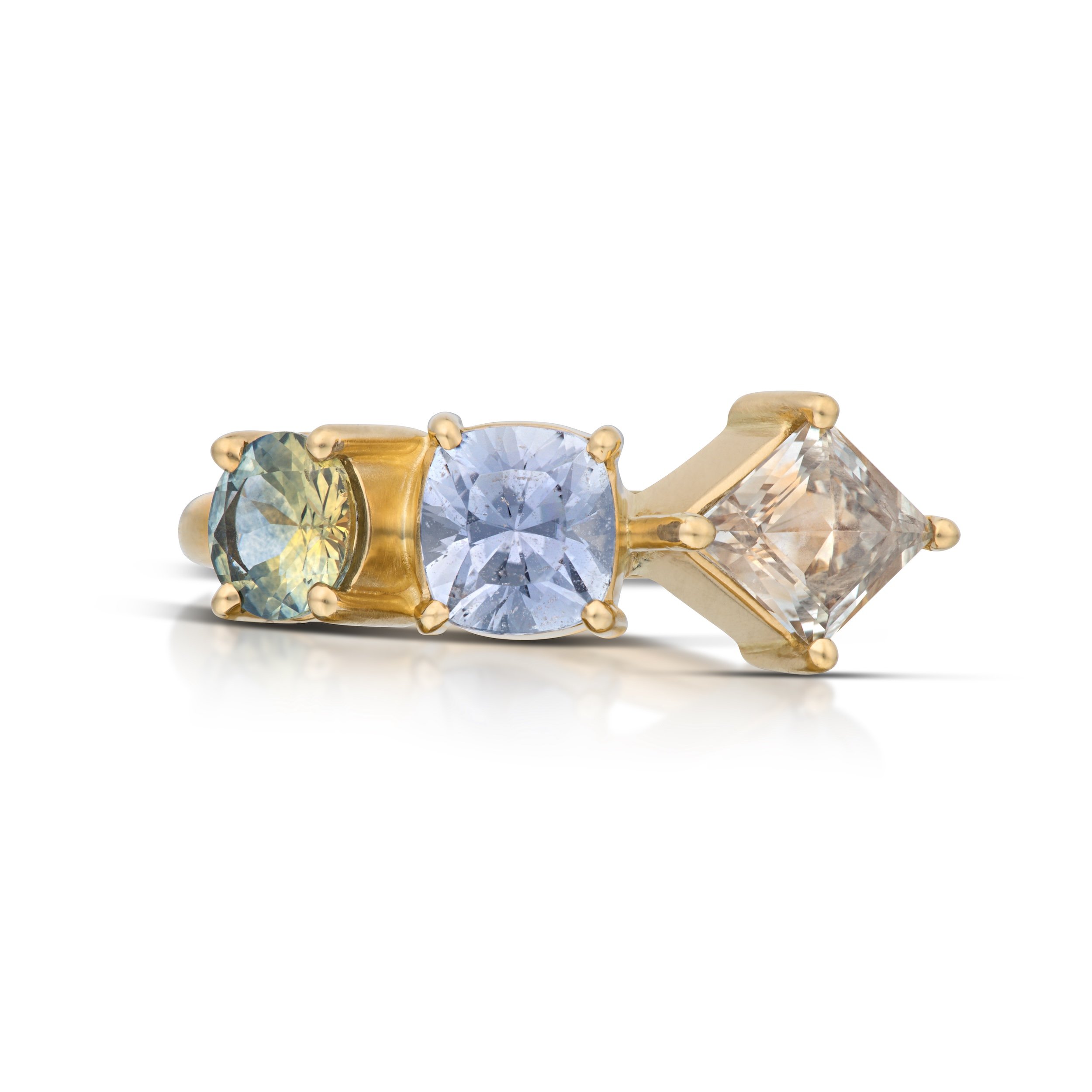 22k gold three sapphire ring.jpeg
