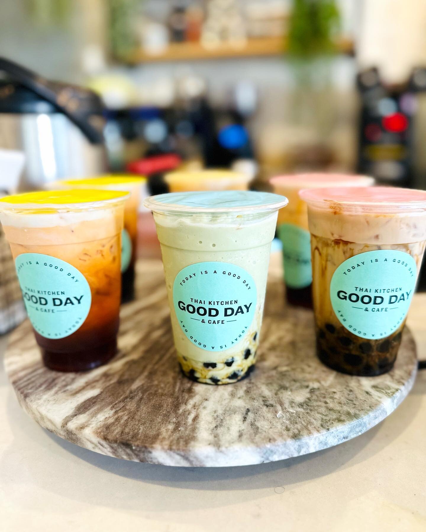 Yes Please !! When you can&rsquo;t decide on one drink, you can choose them all 😋🧋 #boba #tea #coffee