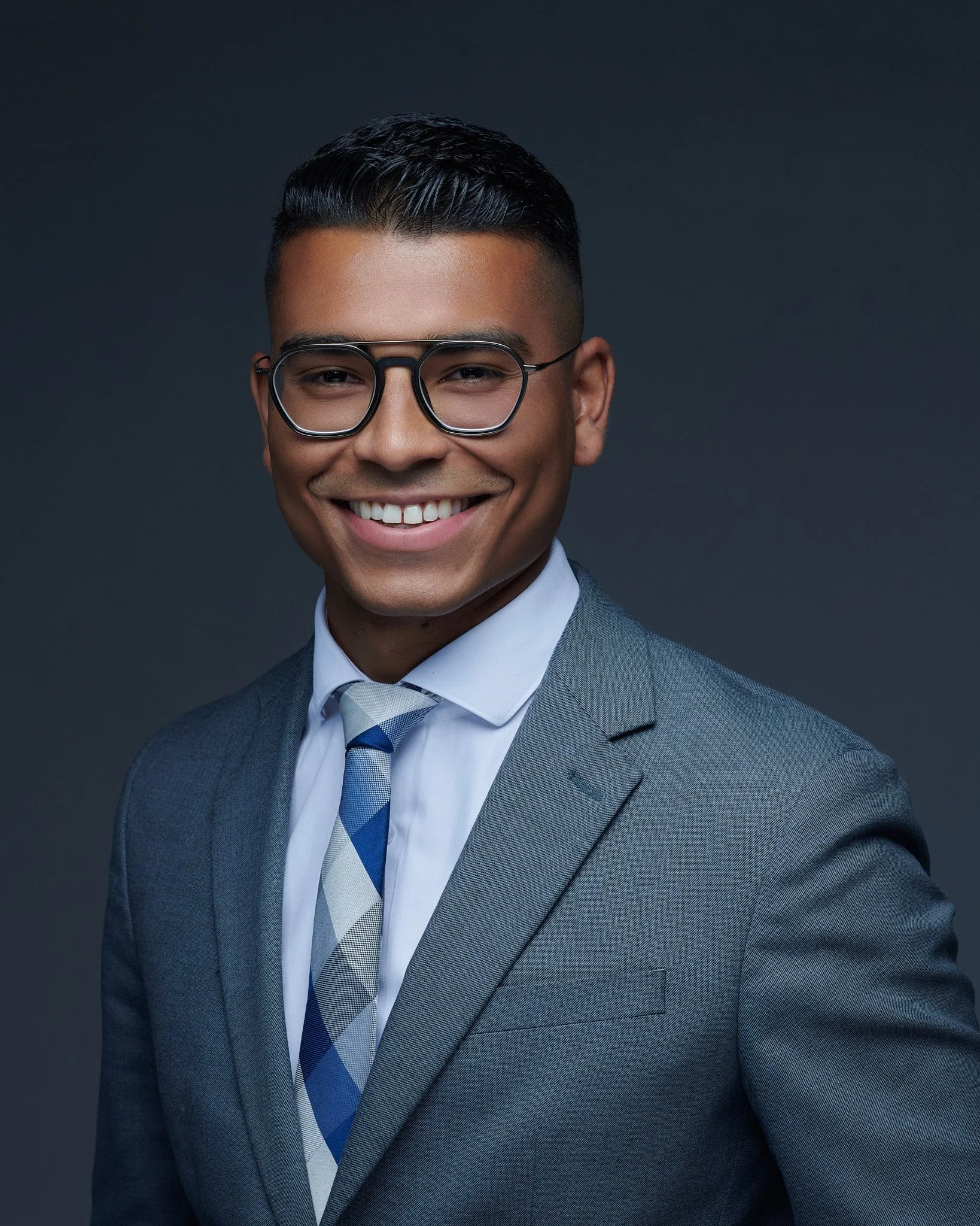 montreal_headshot_mikeuclide5linkedin.jpg