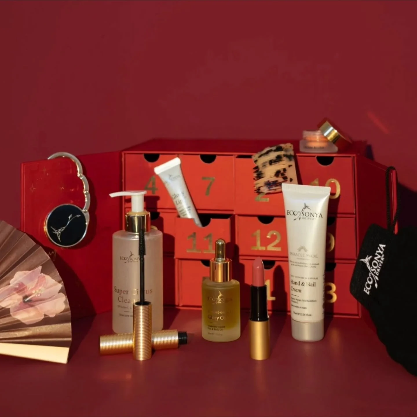 IM PRETTY EXCITED!! 

I have managed to get just 2 of these beautiful Eco Advent Calanders!

My most beautiful rep has called me today. They are sold out online, and have been released to a few select stockists.

12 days of Eco By Sonya gifts, includ