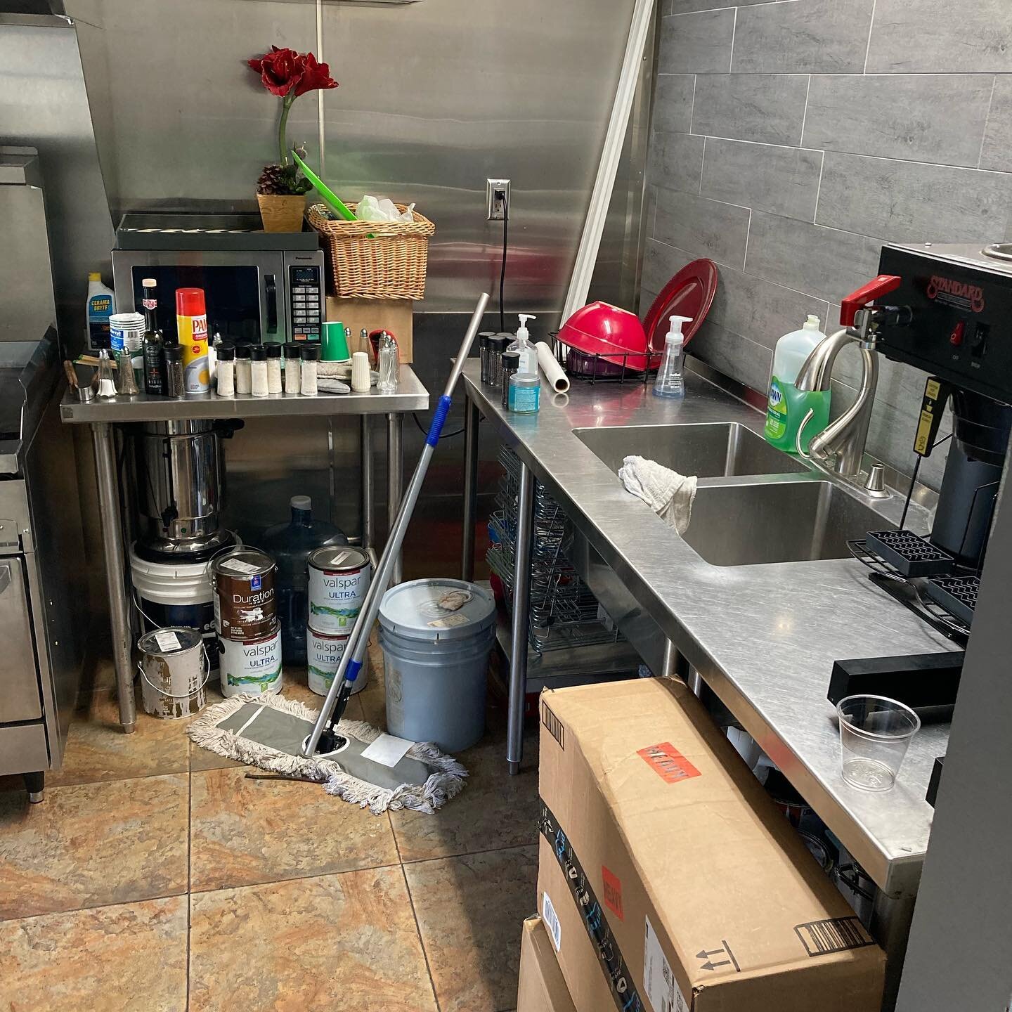 Before and after clubhouse kitchen cleaning and organizing&hellip;&hellip;How we looking👀⁉️ 🚨Klean King Royalty LLC🚨
&ldquo;Where Cleanliness Is Royalty!&rdquo;
contact:
Direct# (813) 433-0095
Toll Free# (888) 874-0908
Fax# (813) 278-1406
Email: K