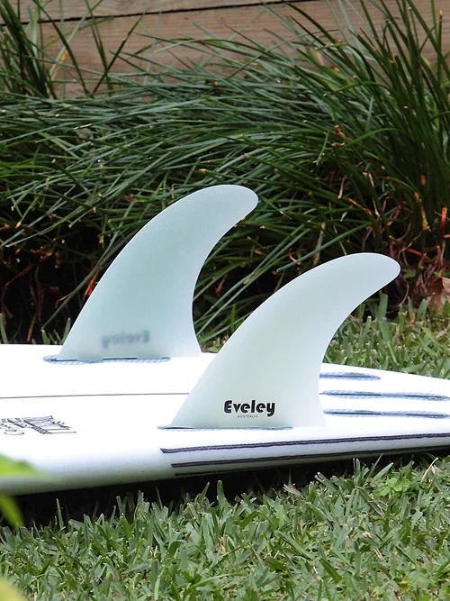 Twin Fin vs Thruster — Speed vs Control