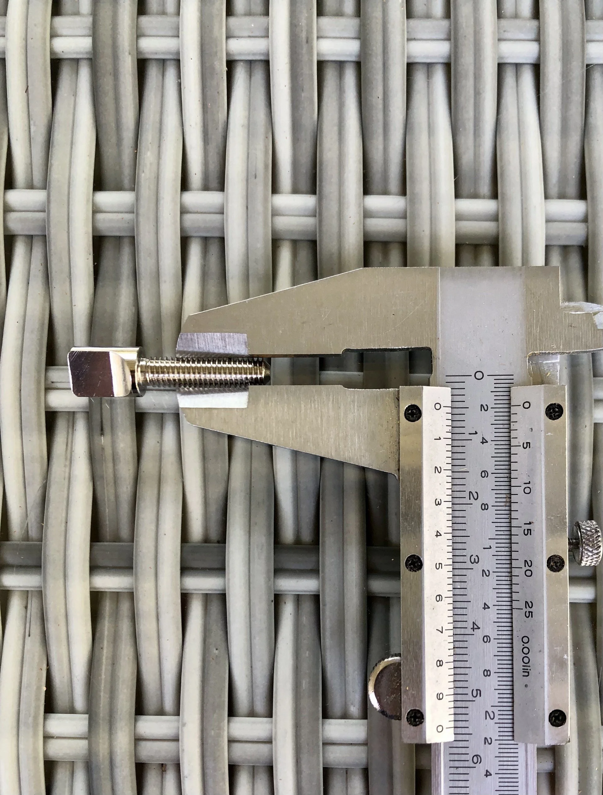 5mm Finger Tighten Fin Screw and Plate – Tool-Free Surfboard Center Fin Fixing