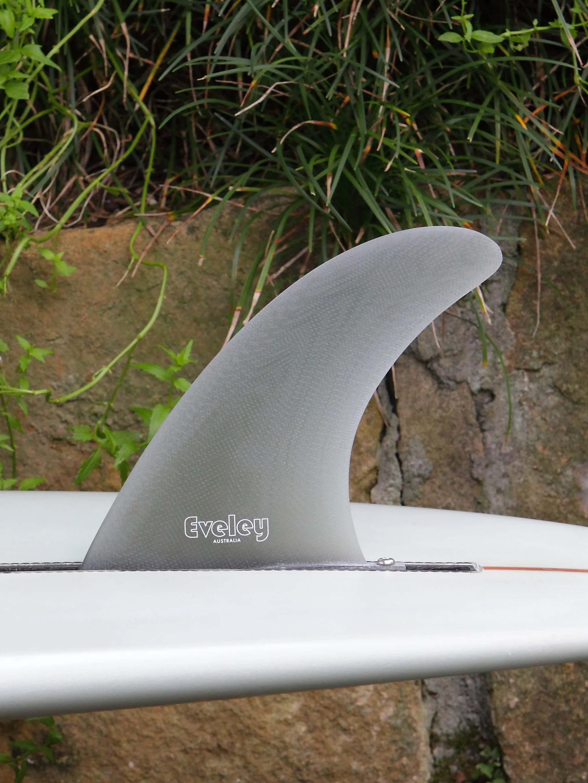 6.5" Classic Center Fin in Smoke Pro Glass