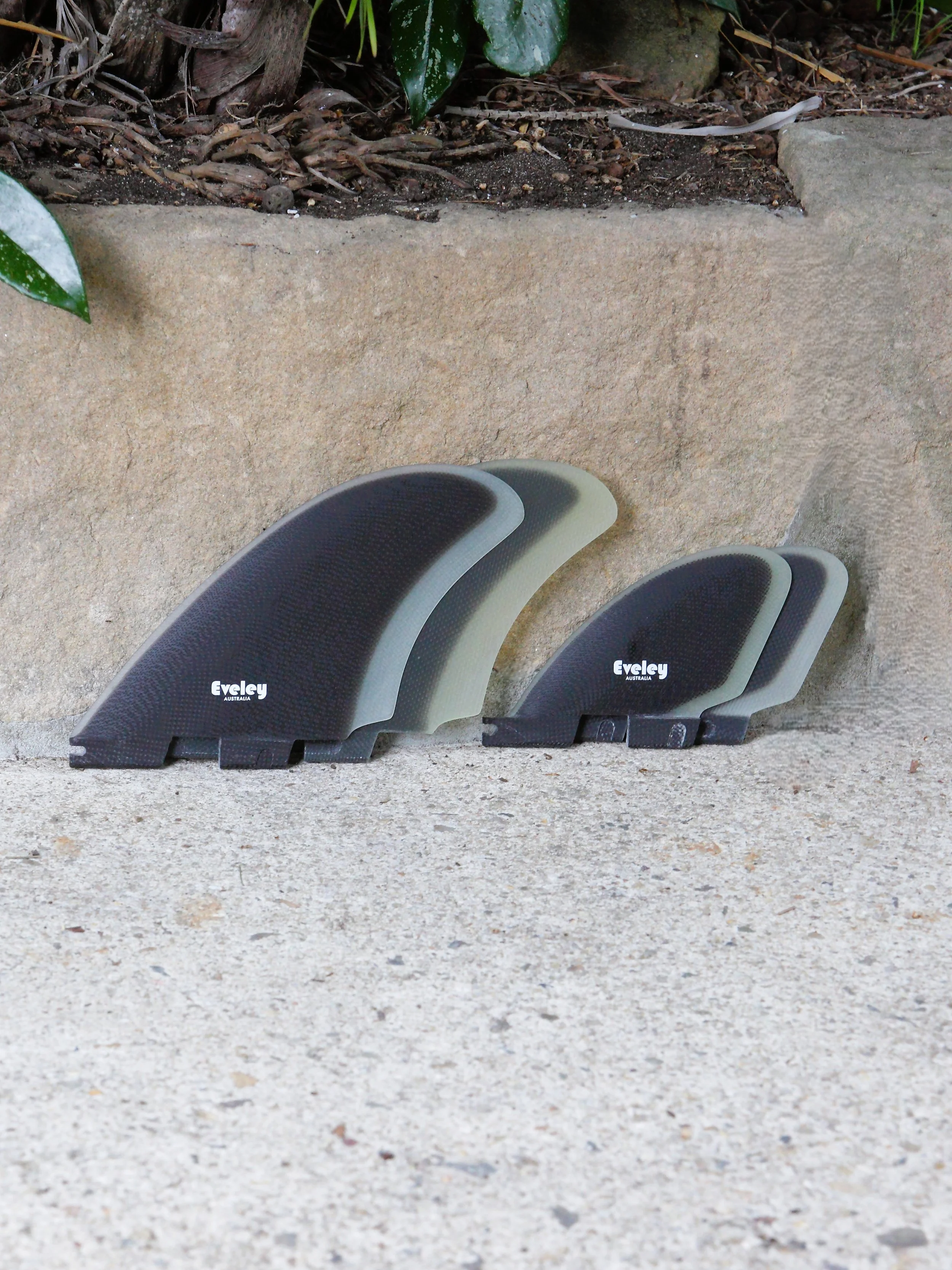 4.9" / 3.1" DTR Quad Fins – Black on Natural Pro Glass | FCS II Compatible (Set of 4)