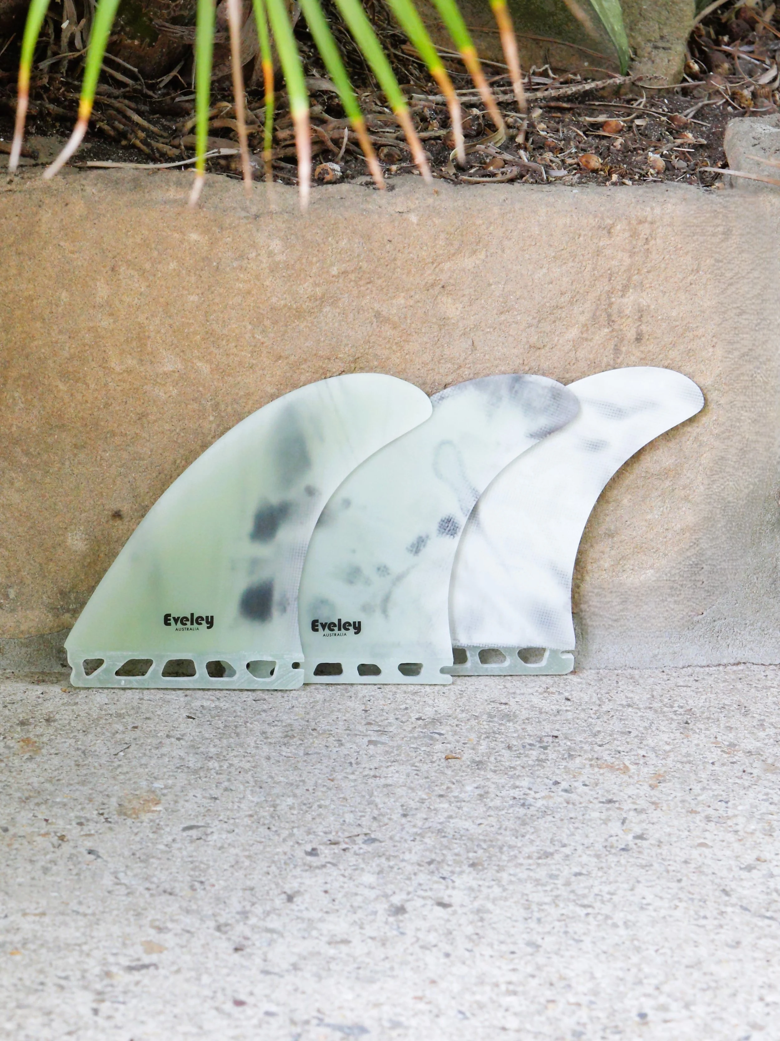 5.36" Big Boy Thruster Fins, irregular cream and black pattern in Pro Glass. Futures compatible  set of three fins