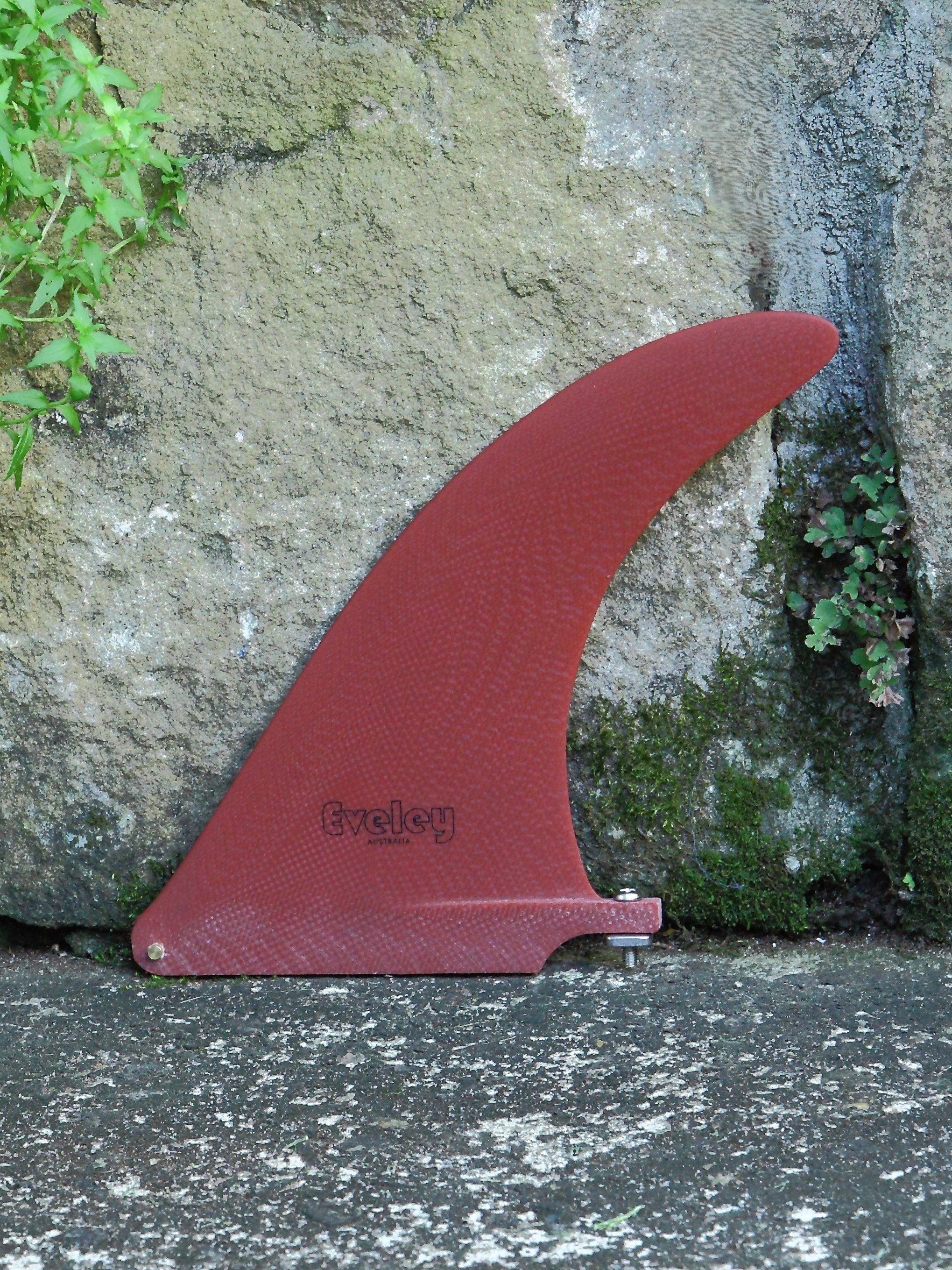 7" International 4A Center Fin in Deep Red Pro Glass.