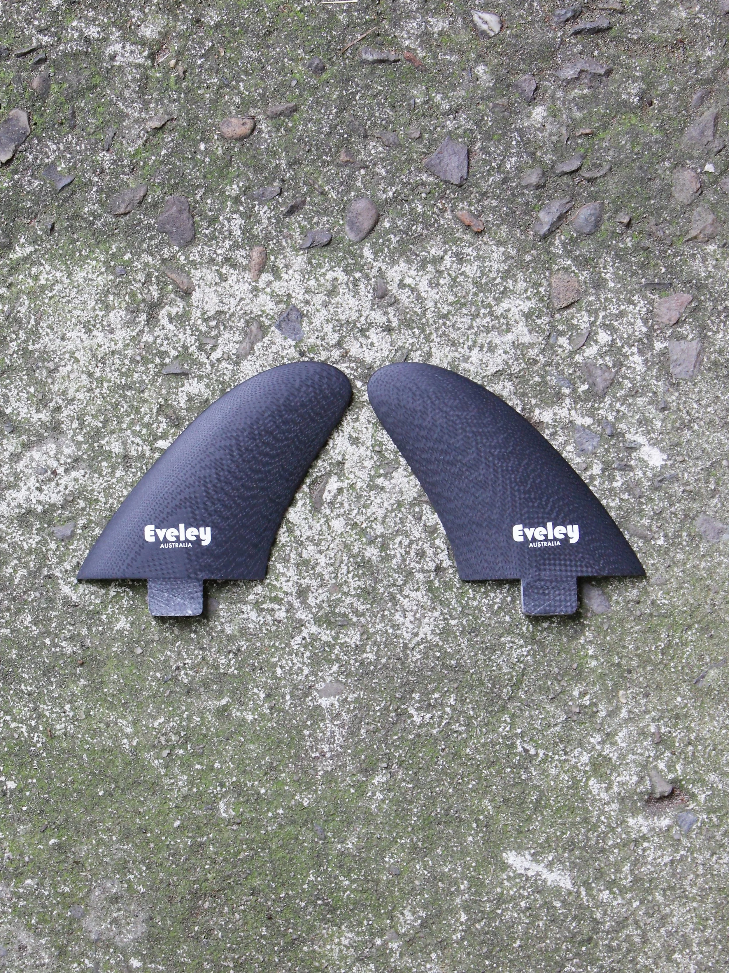 3.25" Twinzer Canard Fins – FCS compatible Black Pro Glass (2 fins)