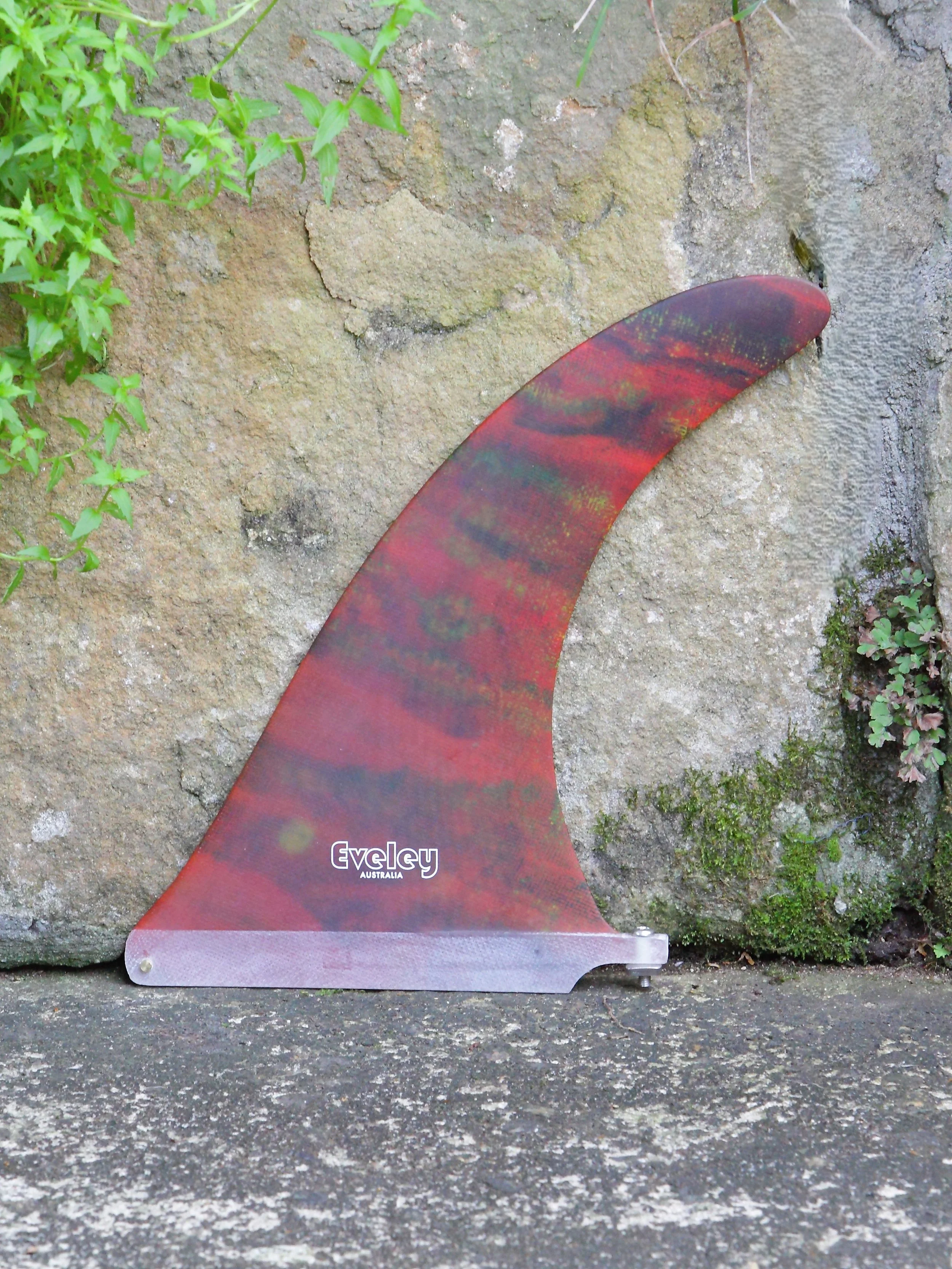 10" International 4A Center Fin with an Irregular Weird Deep Zombie Red inlay in Pro Glass.