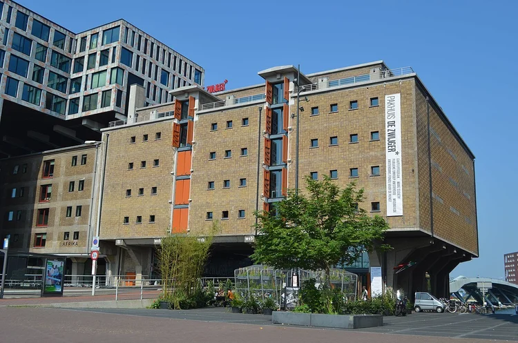 Dat beloof ik in Pakhuis — Roxane van Iperen