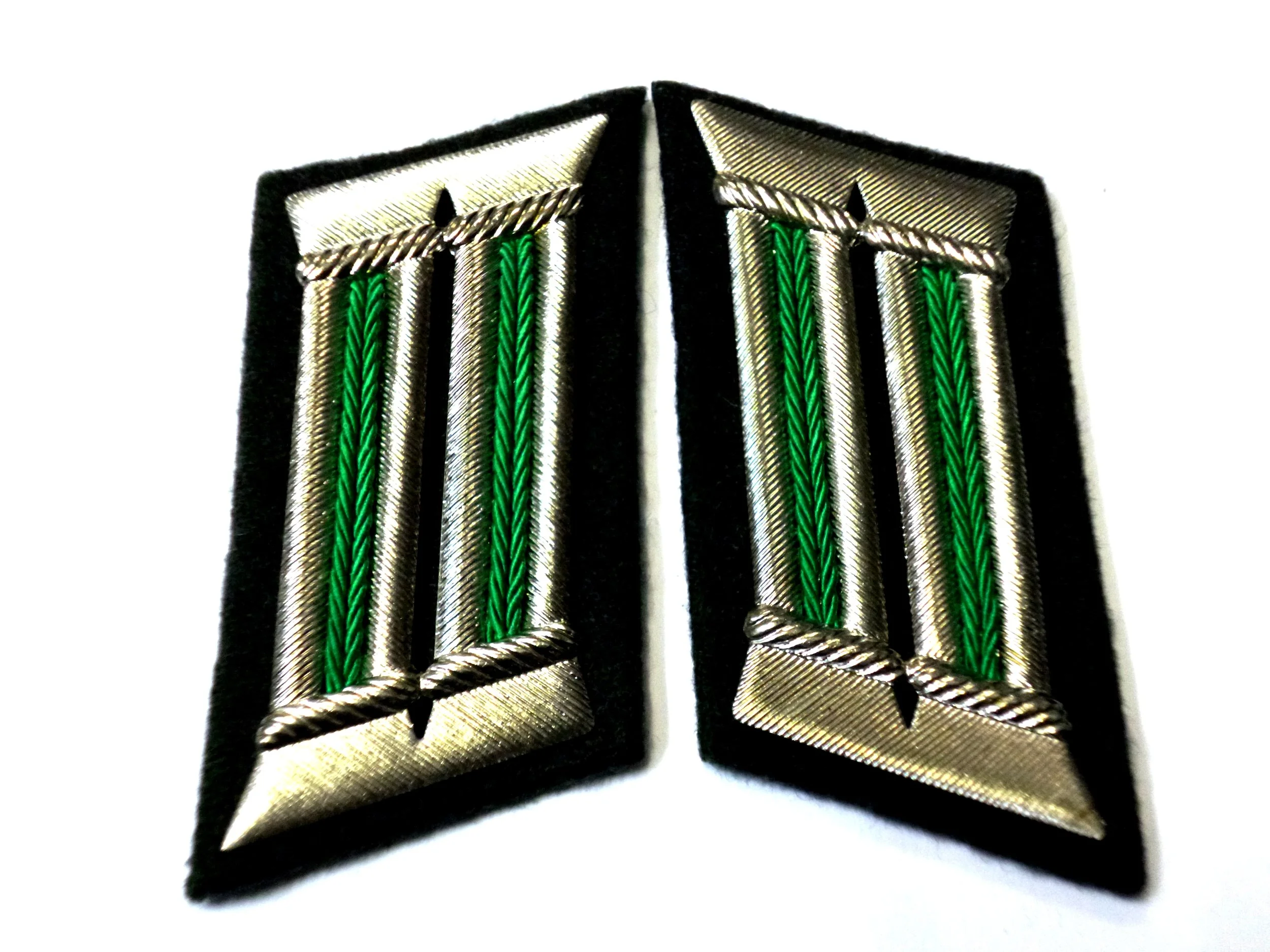 2 PIEZAS DE CUELLO OFICIAL GRENZTRUPPEN