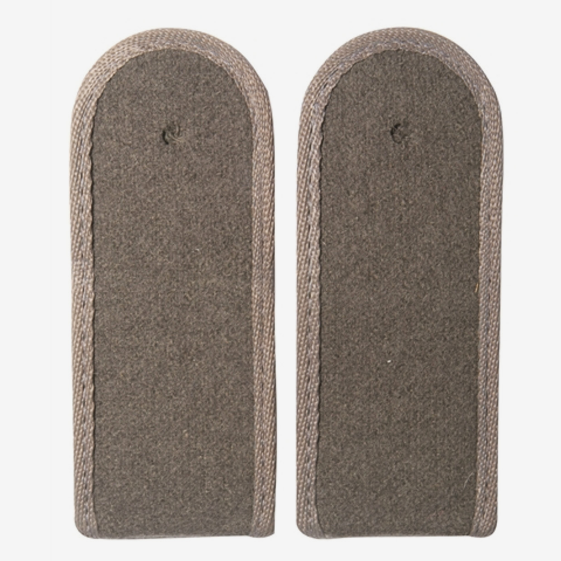 2 HOMBRERAS SOLDAT DEFENSA AÉREA DDR