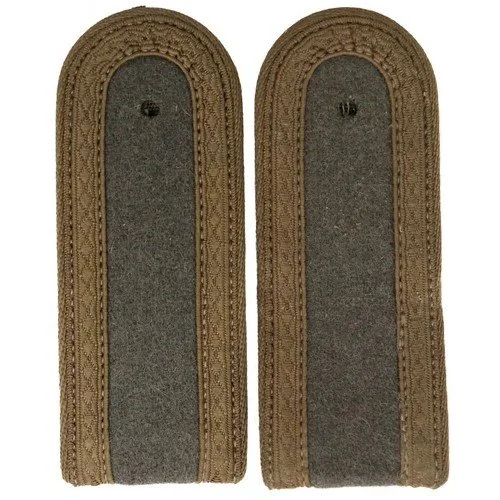 2 HOMBRERAS UNTEROFFIZIER. DDR