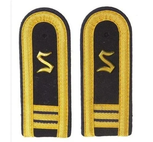 2 HOMBRERAS CADETE VOLKSMARINE. DDR