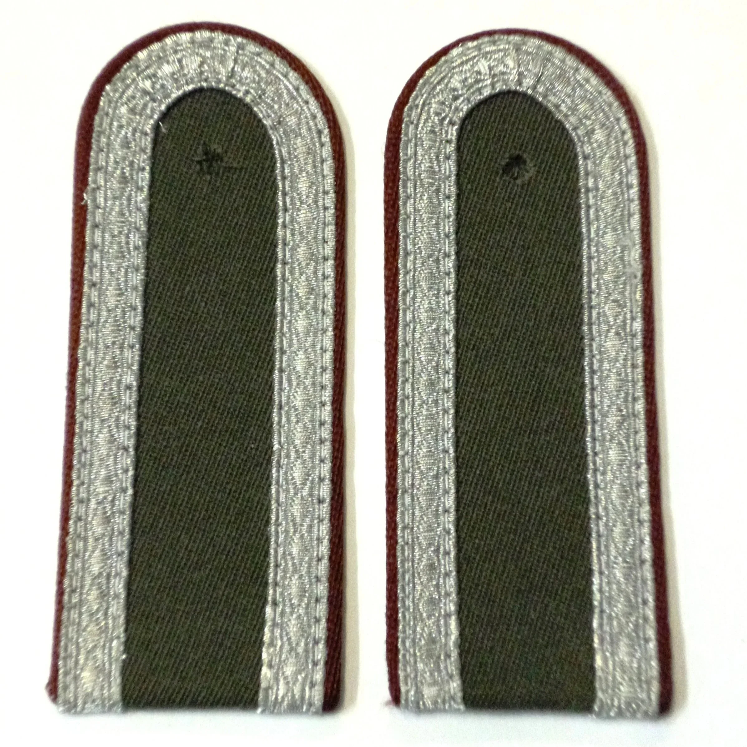 2 HOMBRERAS UNTEROFFIZIER  MfS DDR