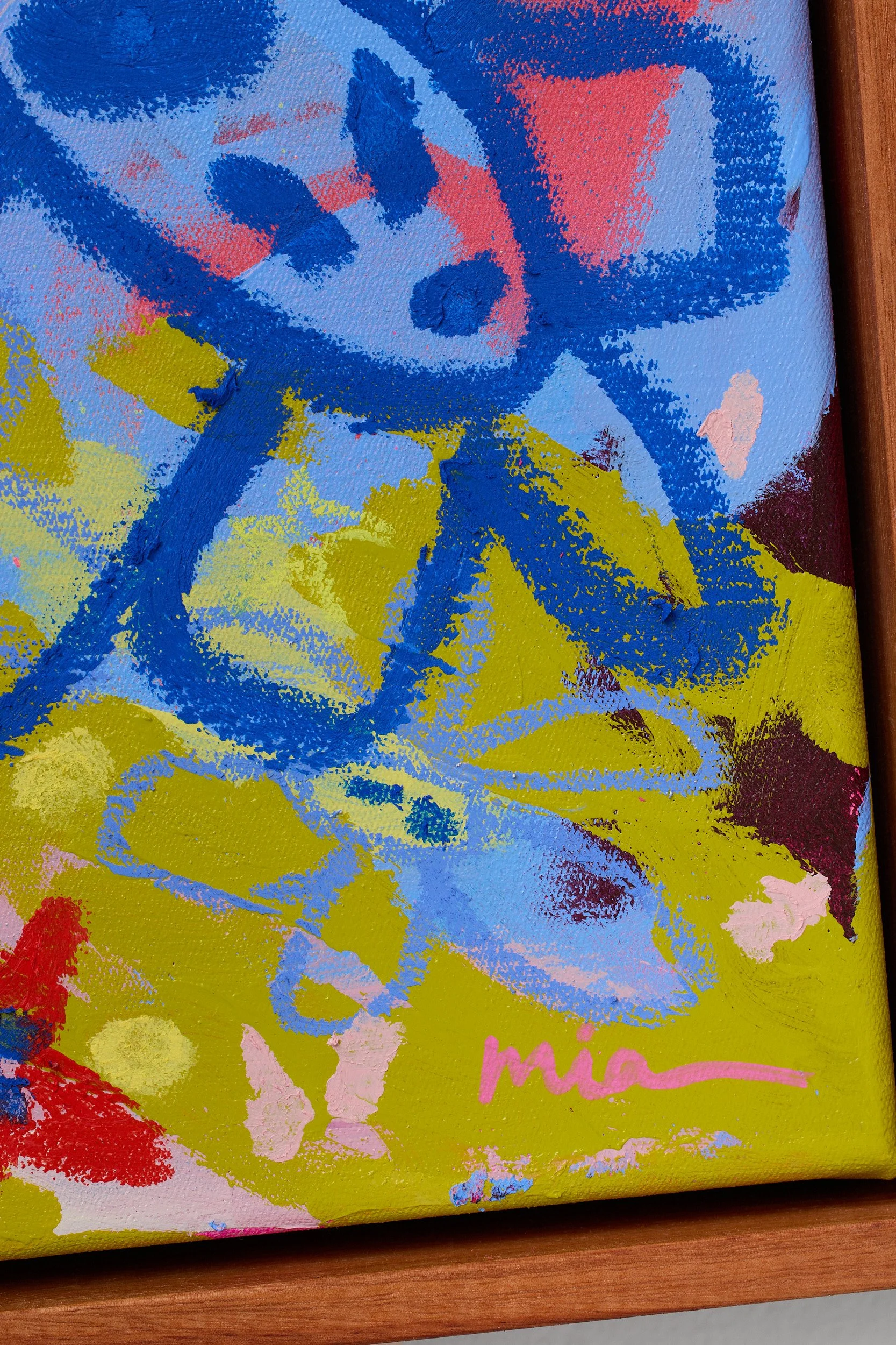 Confetti_MiaSullyDetails.jpg