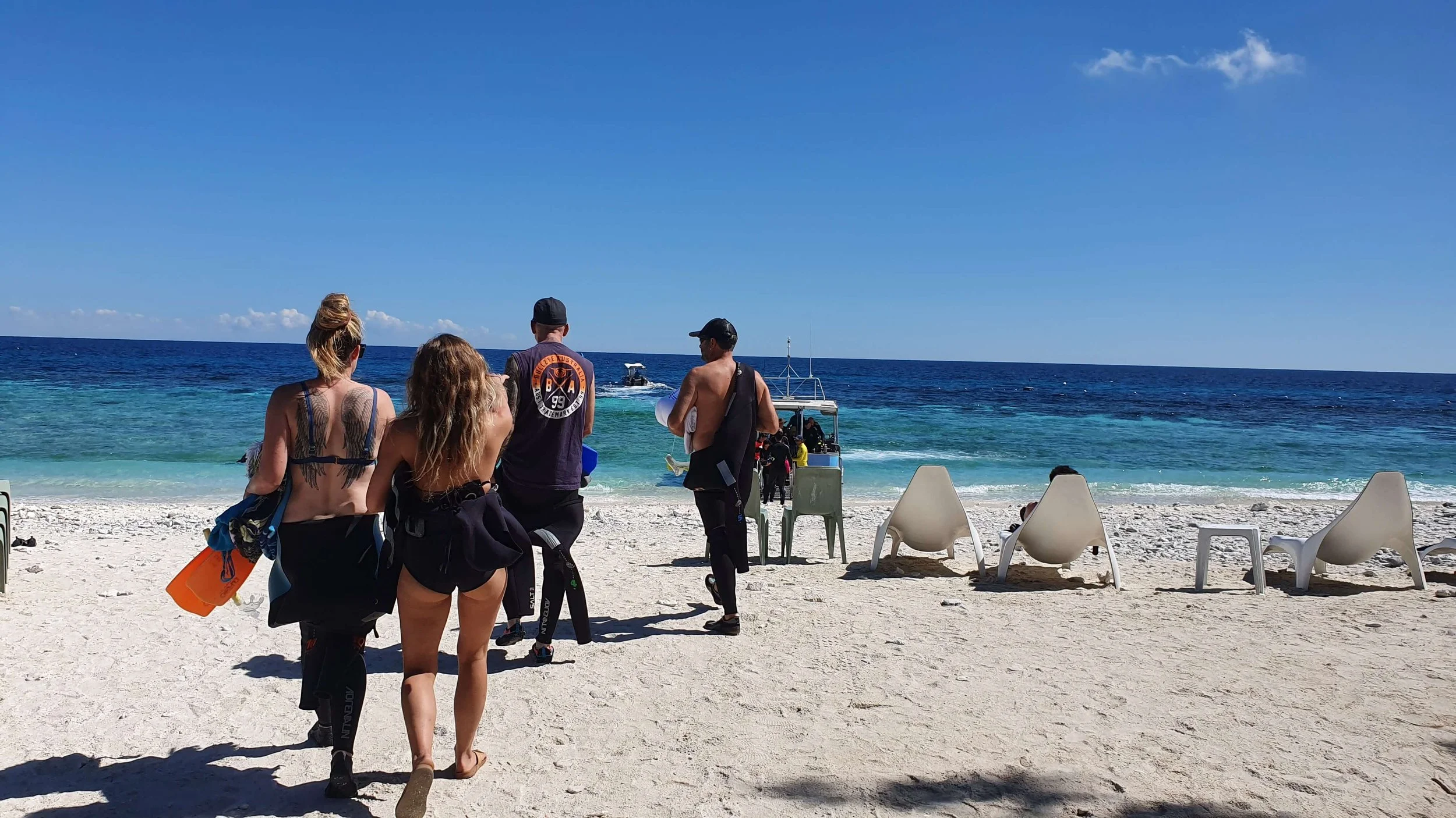 Lady Elliot Island Art Retreat with Nicola Newman 24.jpg
