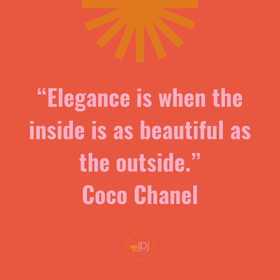 Tag someone who&rsquo;s elegant inside and out to let them know you see their sparkle and shine!
💕
#inspo #elegance #cocochanel #chanel #positivevibes #beauty #jewelrydesigner