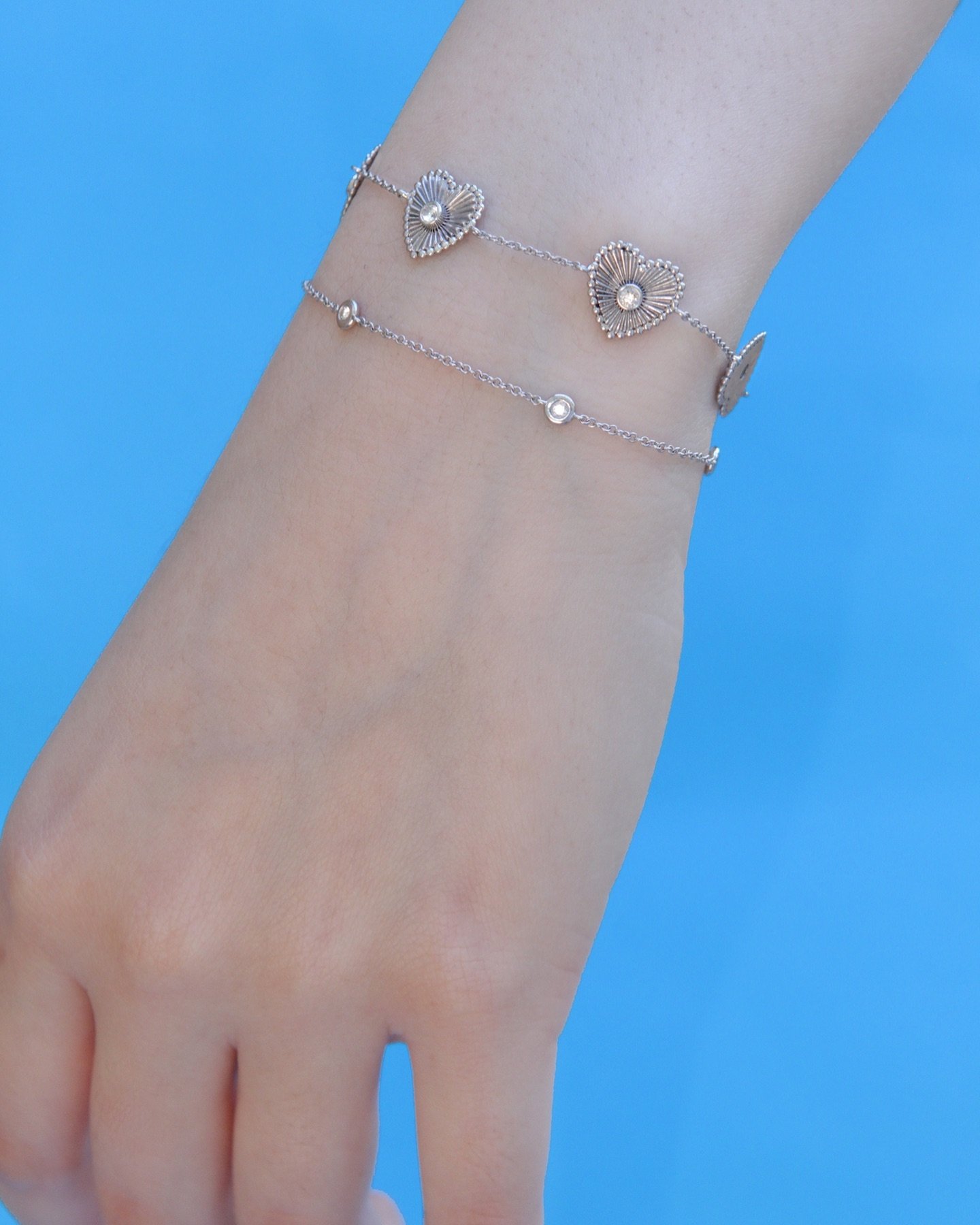 Wear your heart on your sleeve&hellip;Now available in white gold! 
💕
#whitegold #whitegoldjewelry #heartbracelet #lovethis #loveyou #finejewelry #jewelry